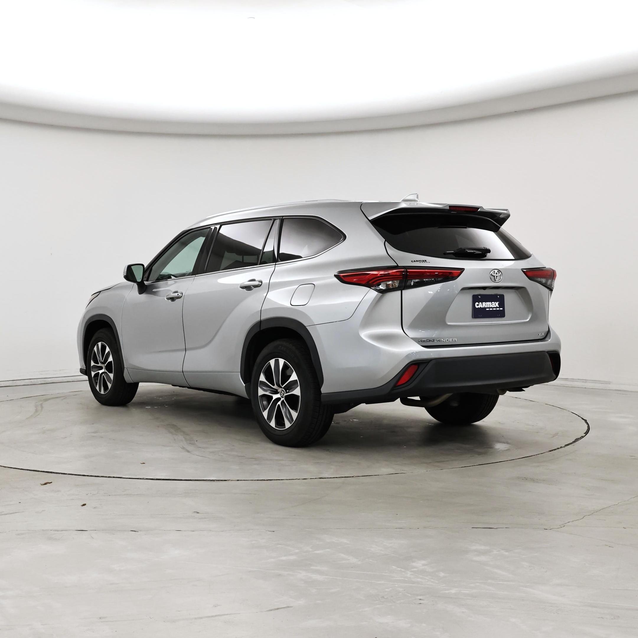 Thumbnail: 2022 Toyota Highlander - 2