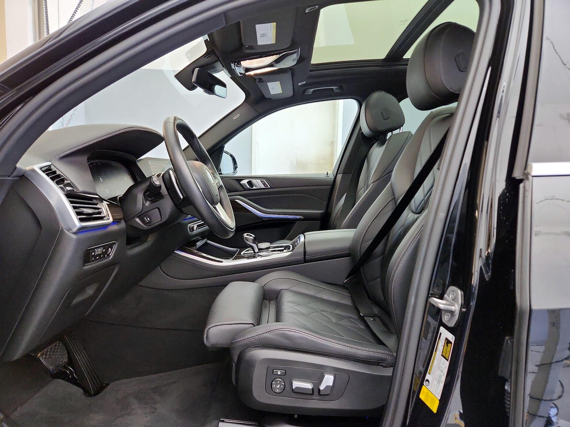 Thumbnail: 2023 BMW X5 - 11