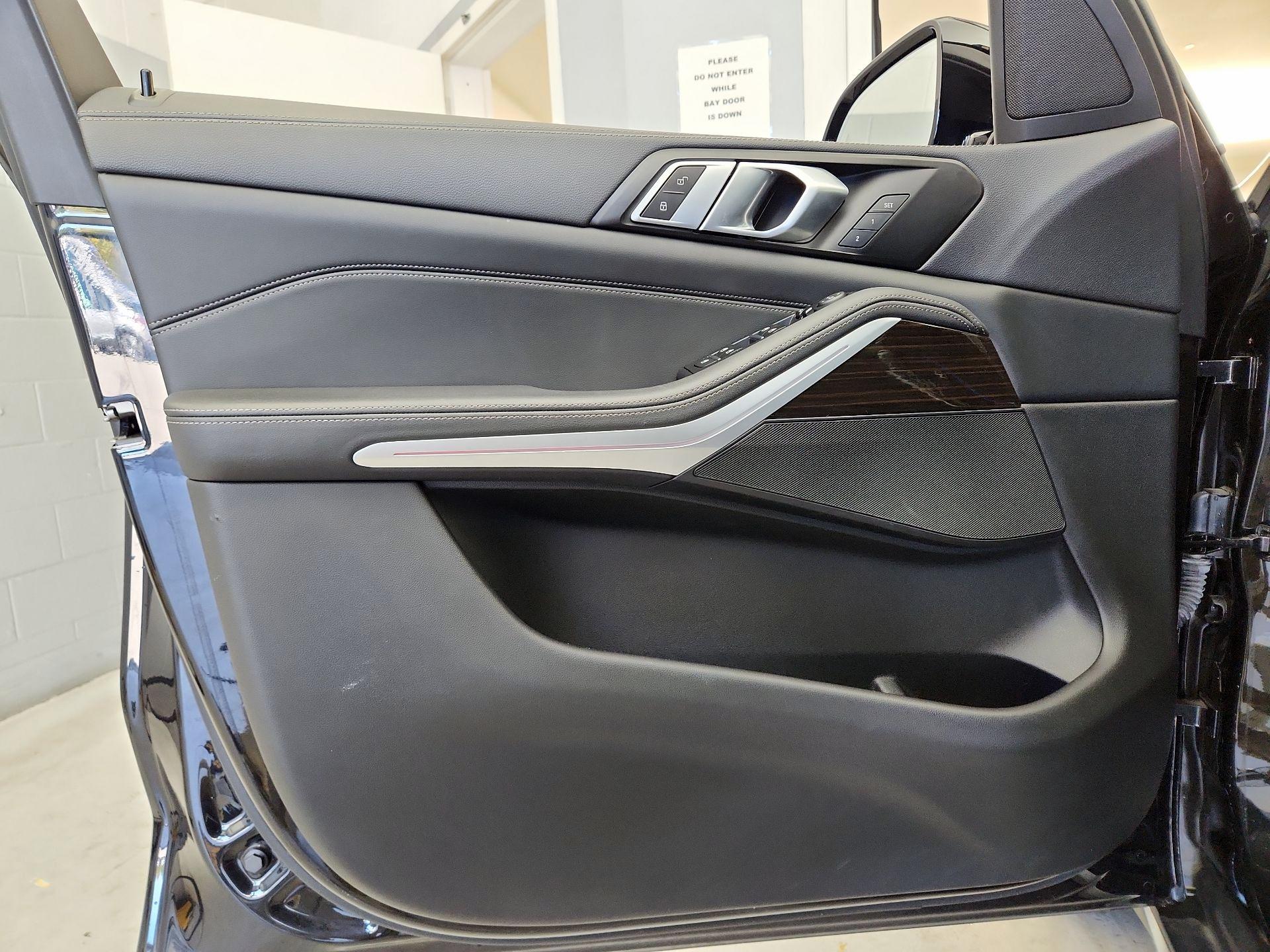 Thumbnail: 2023 BMW X5 - 12