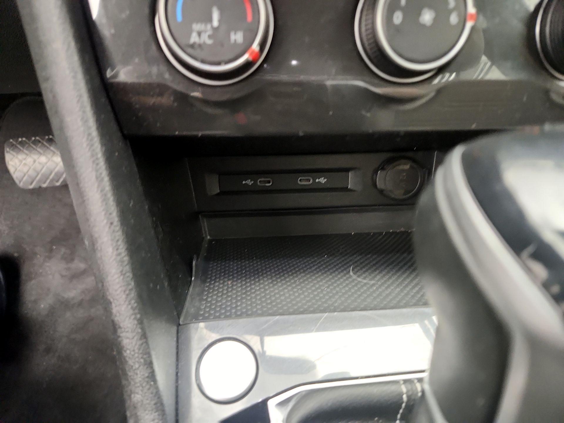 Thumbnail: 2022 Volkswagen Tiguan - 18