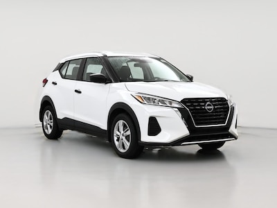 White 2022 Nissan Kicks S