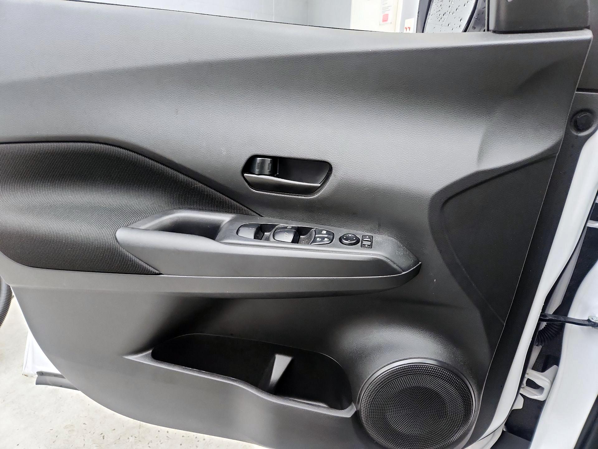 Thumbnail: 2022 Nissan Kicks - 12