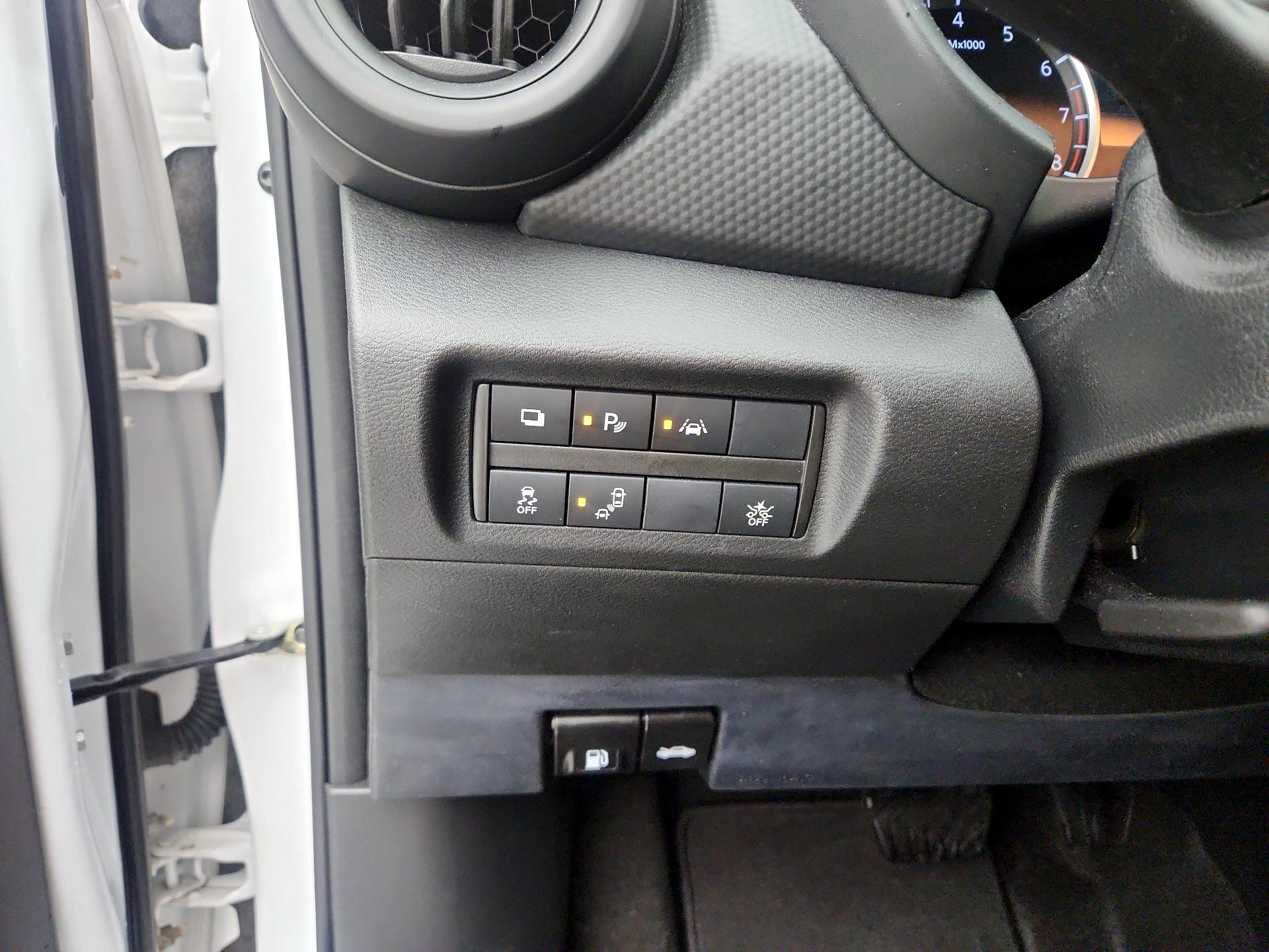 Thumbnail: 2022 Nissan Kicks - 13