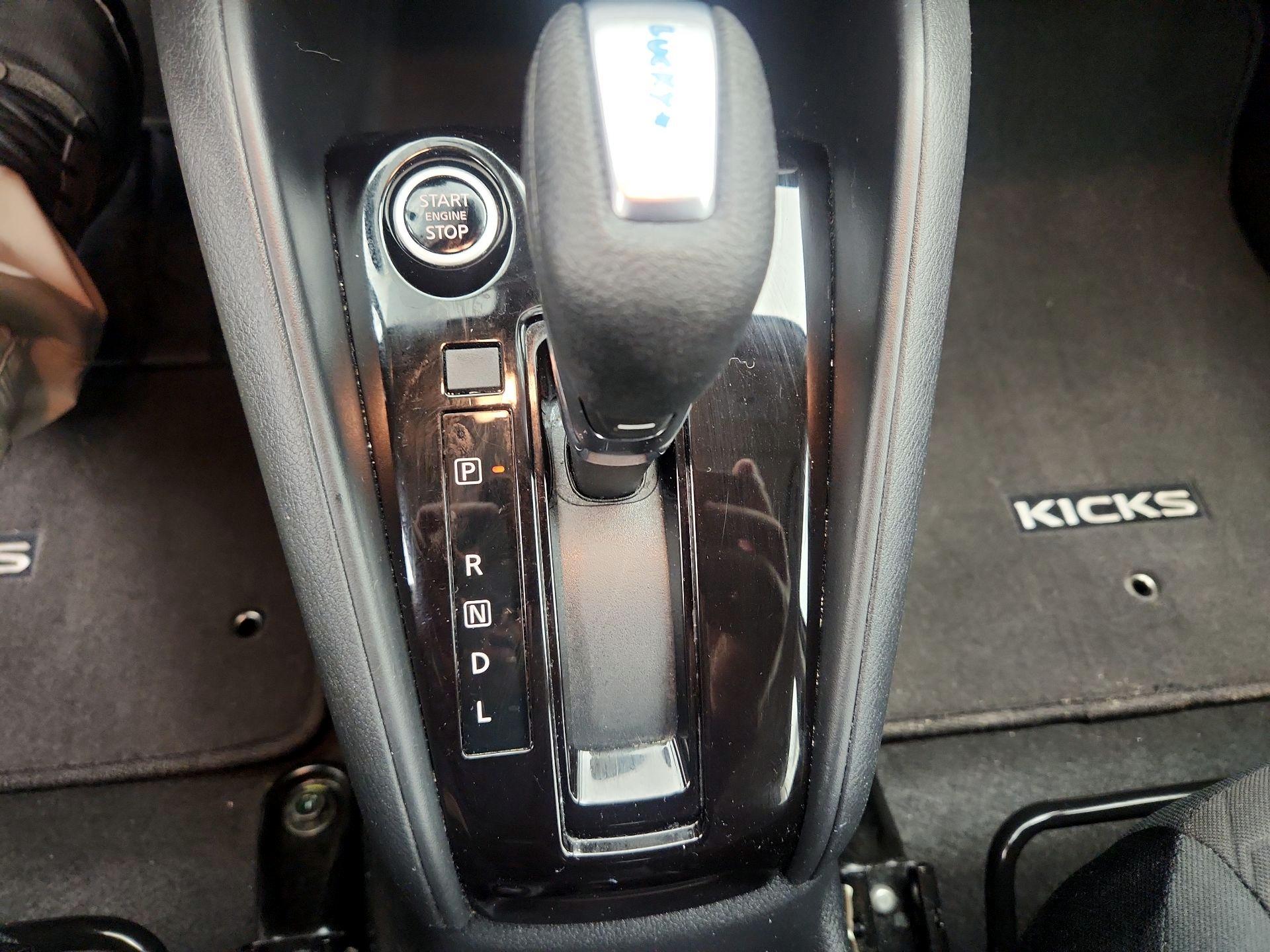 Thumbnail: 2022 Nissan Kicks - 17