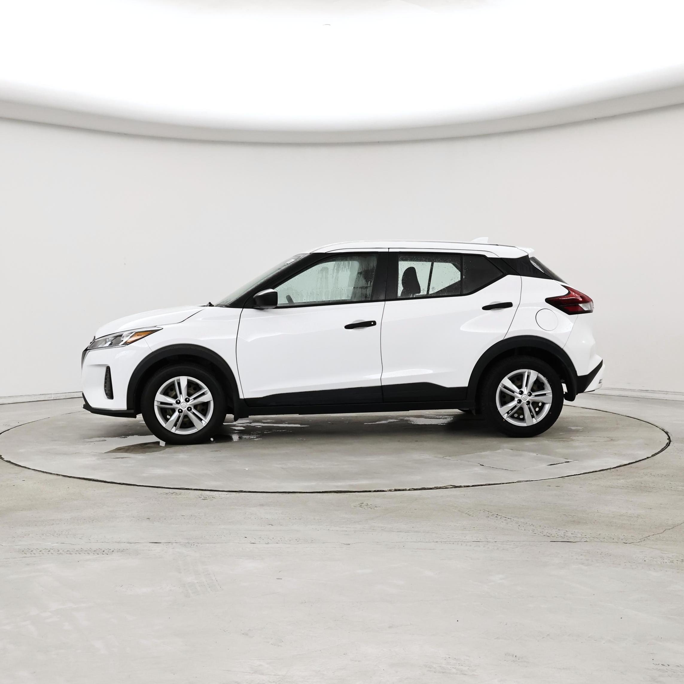 Thumbnail: 2022 Nissan Kicks - 3