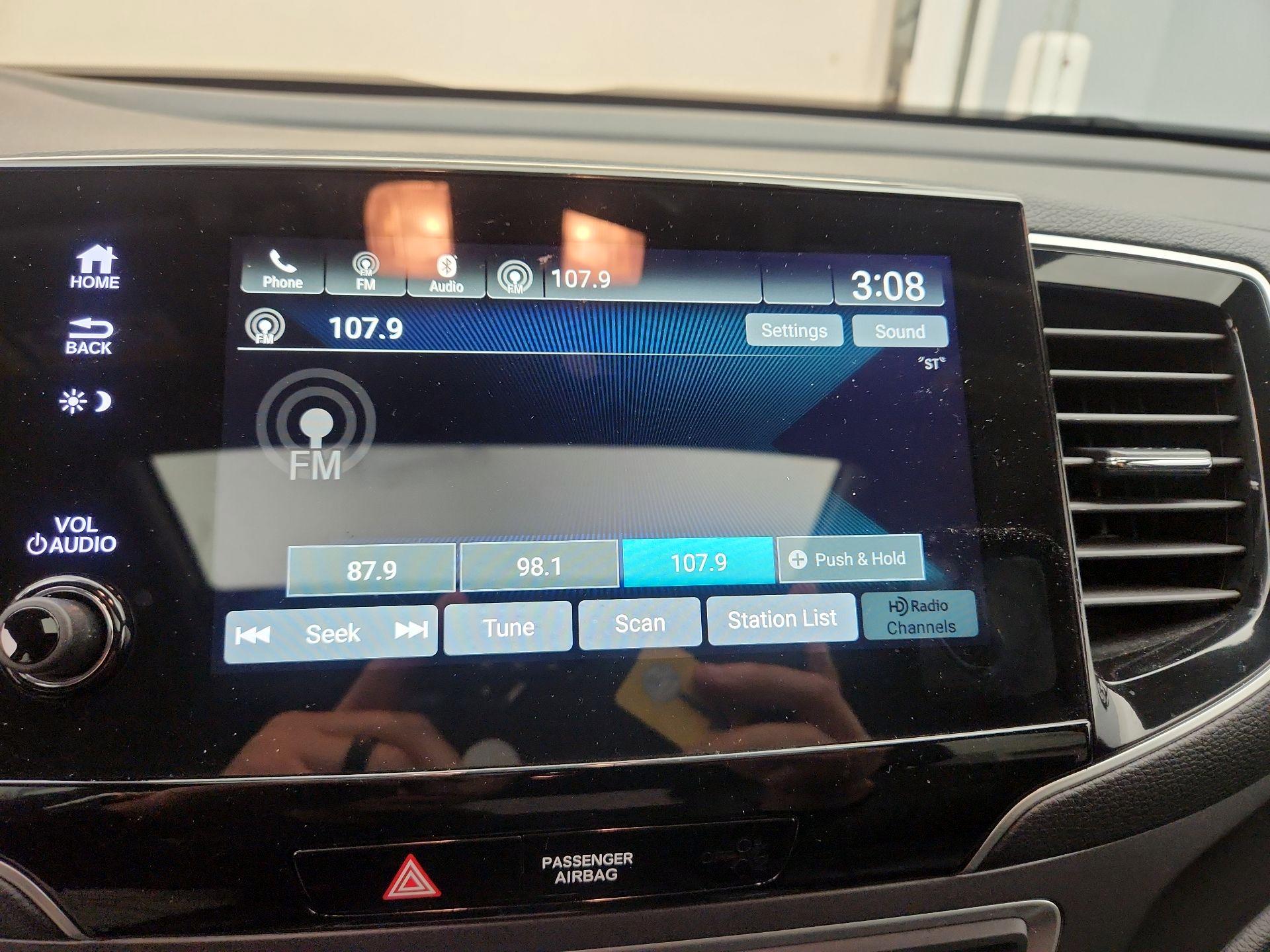 Thumbnail: 2020 Honda Pilot - 15