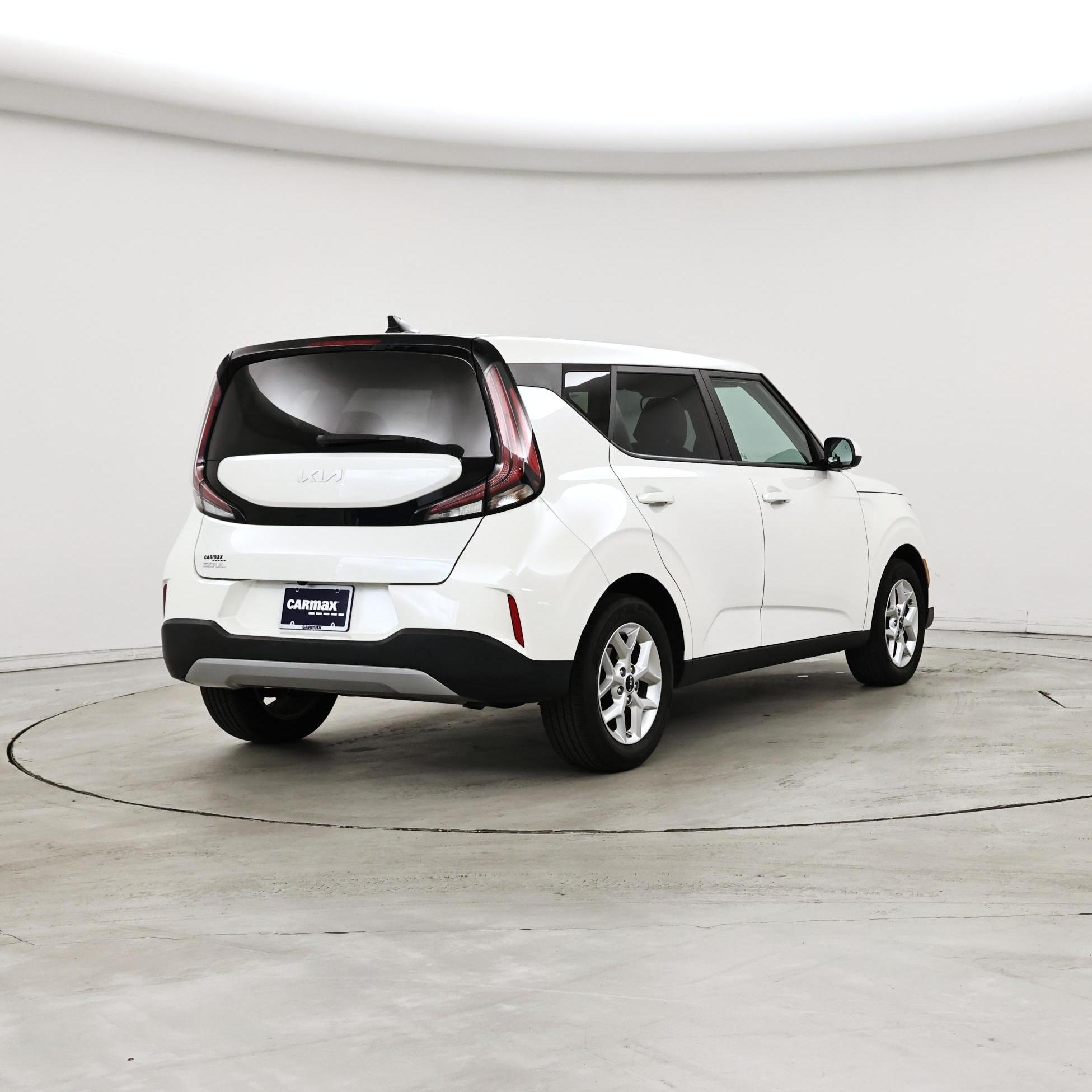 Thumbnail: 2023 Kia Soul - 8