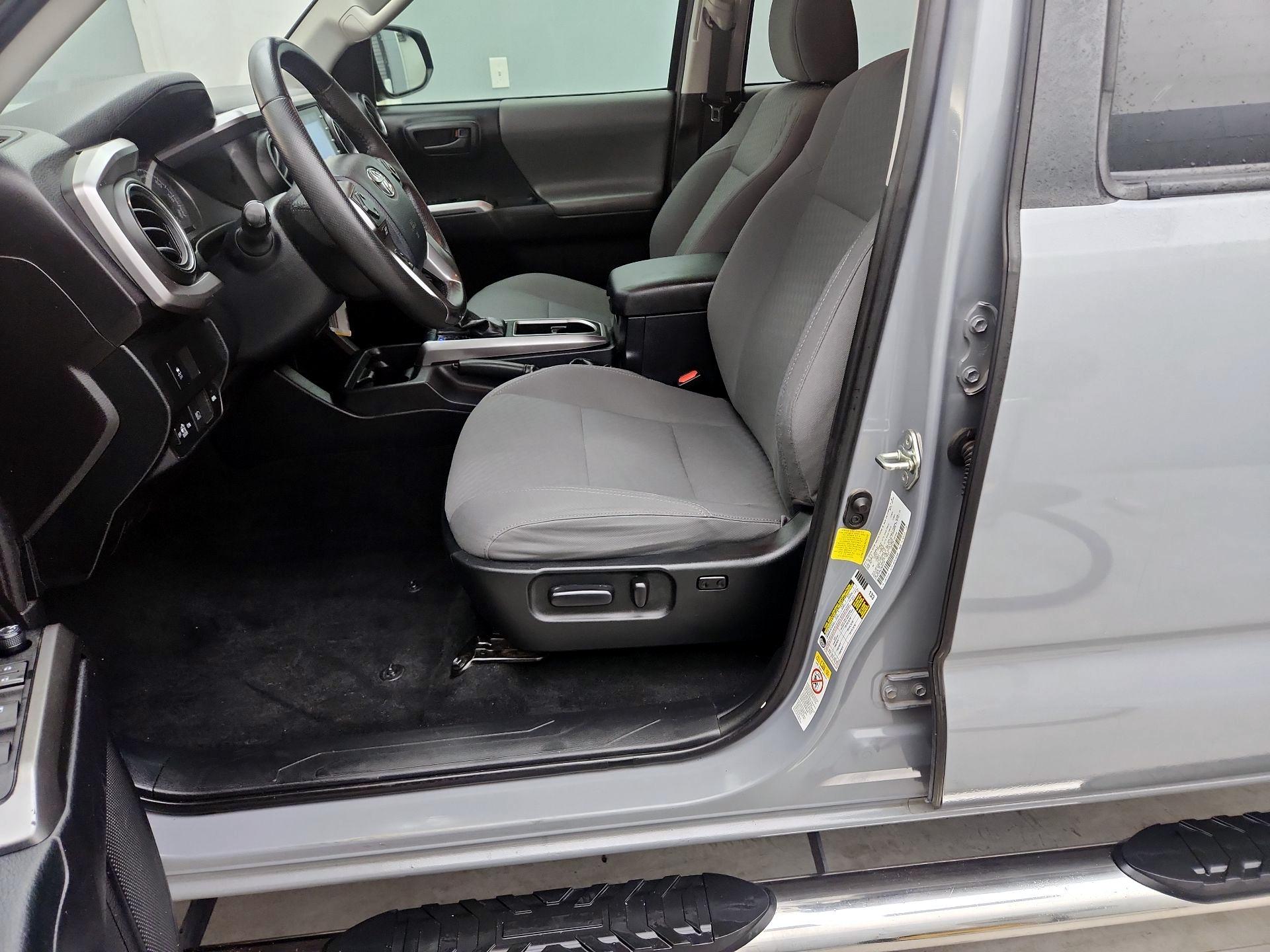 Thumbnail: 2020 Toyota Tacoma - 11