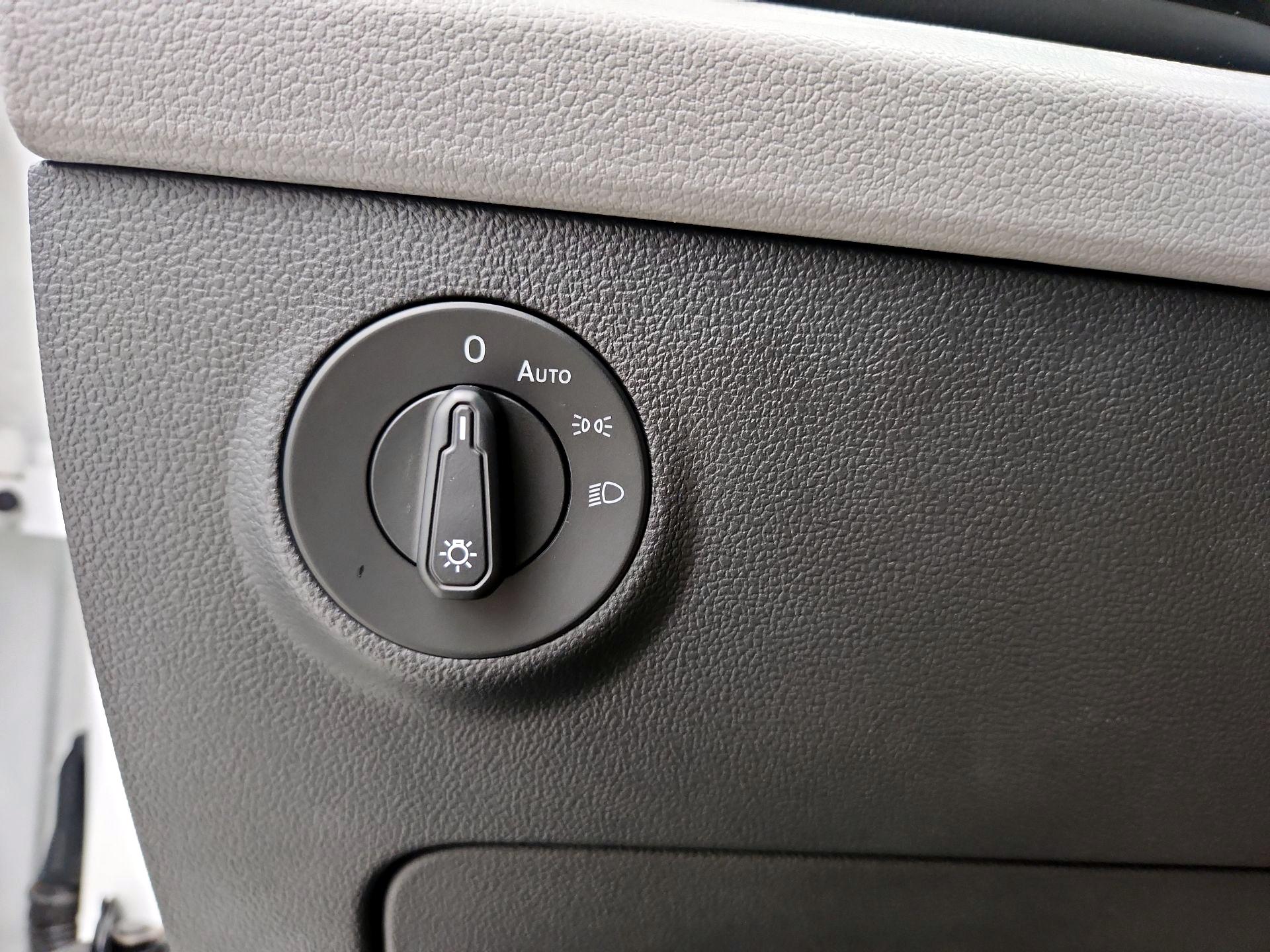 Thumbnail: 2022 Volkswagen Taos - 13