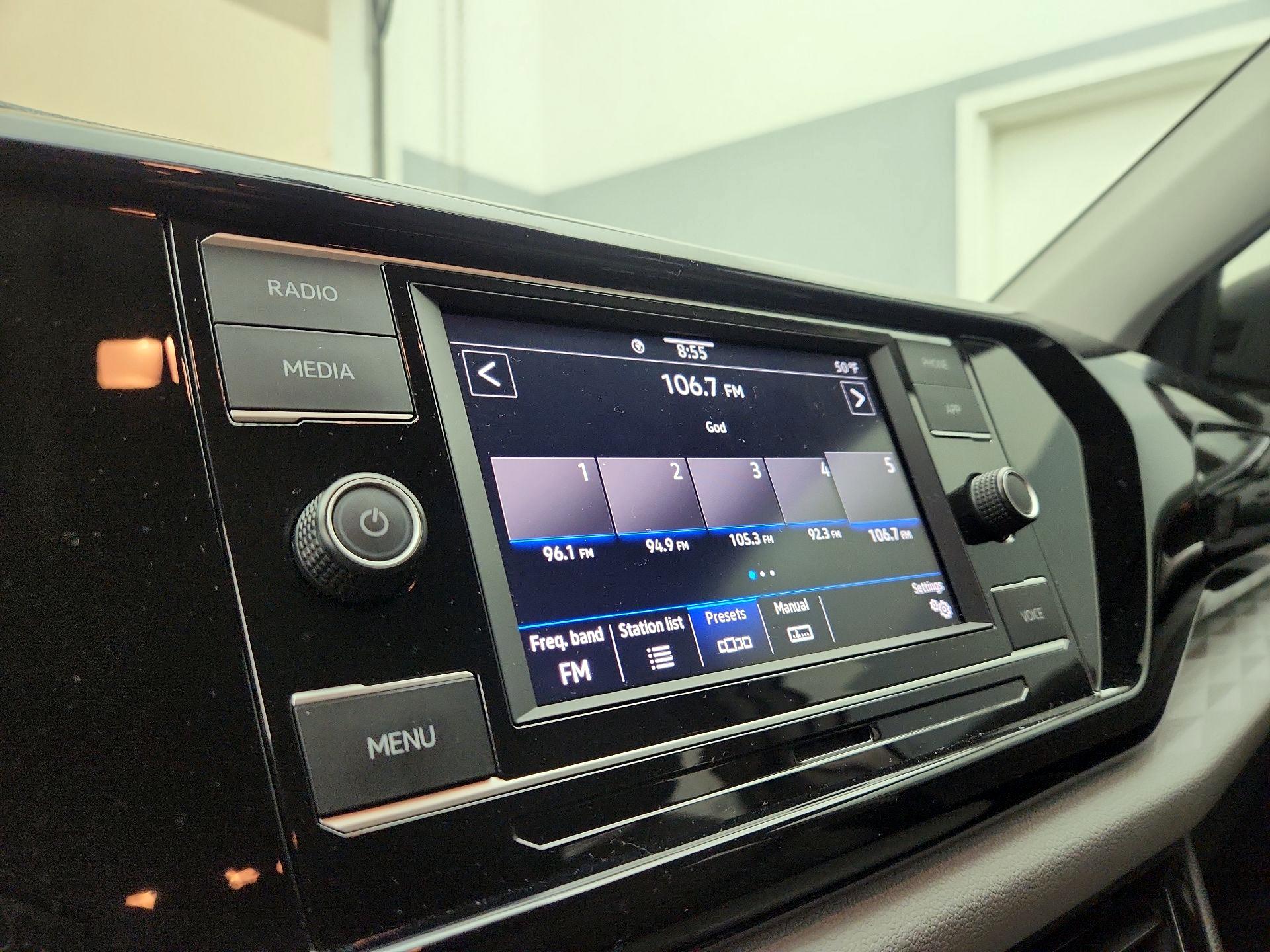 Thumbnail: 2022 Volkswagen Taos - 15