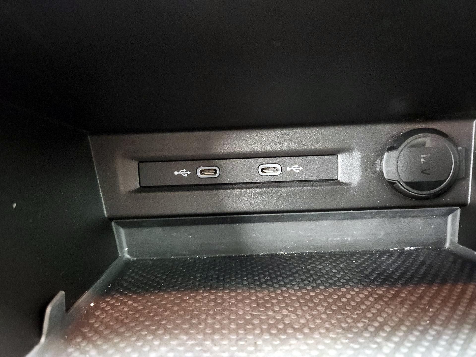 Thumbnail: 2022 Volkswagen Taos - 18