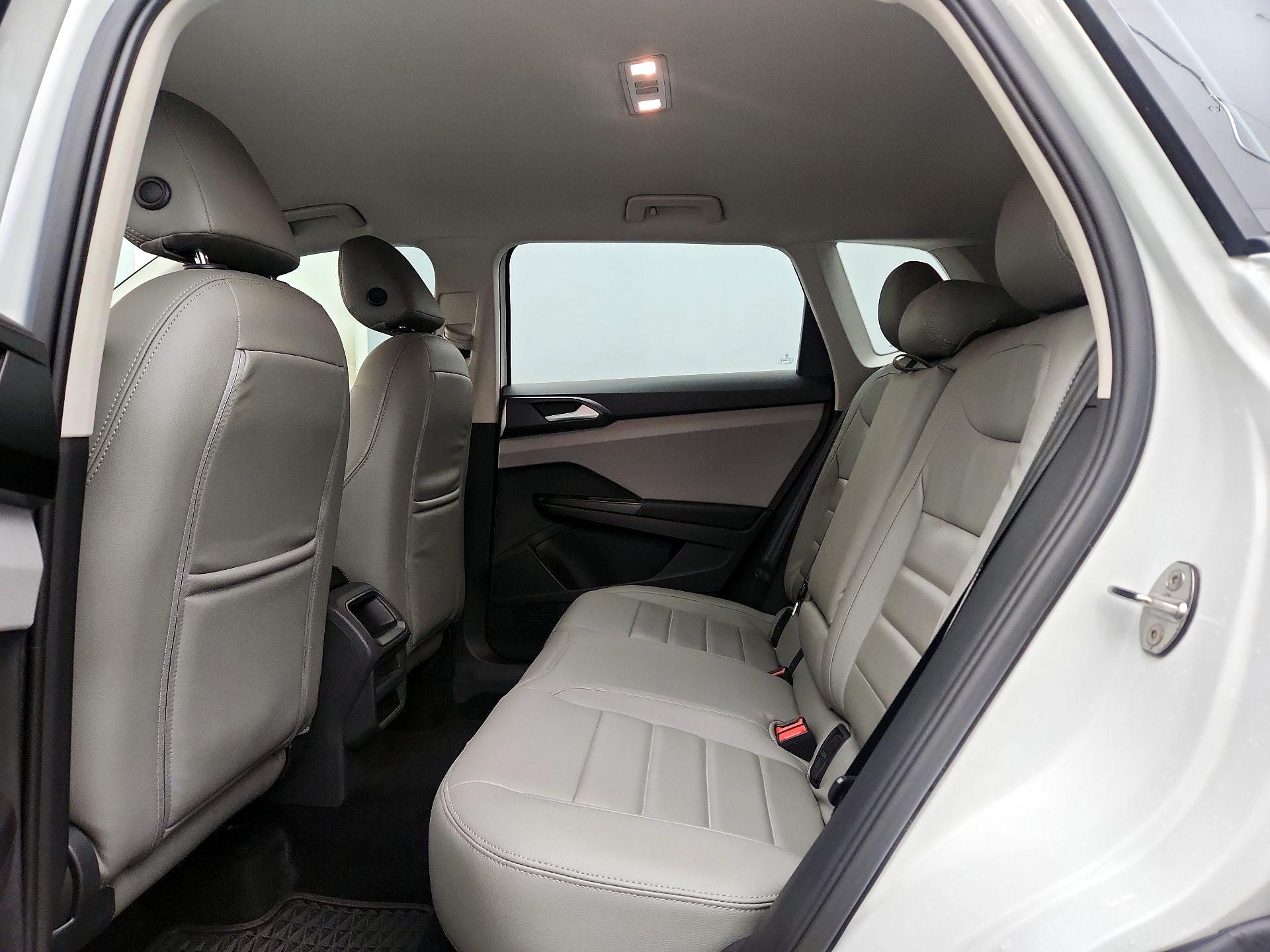 Thumbnail: 2022 Volkswagen Taos - 19