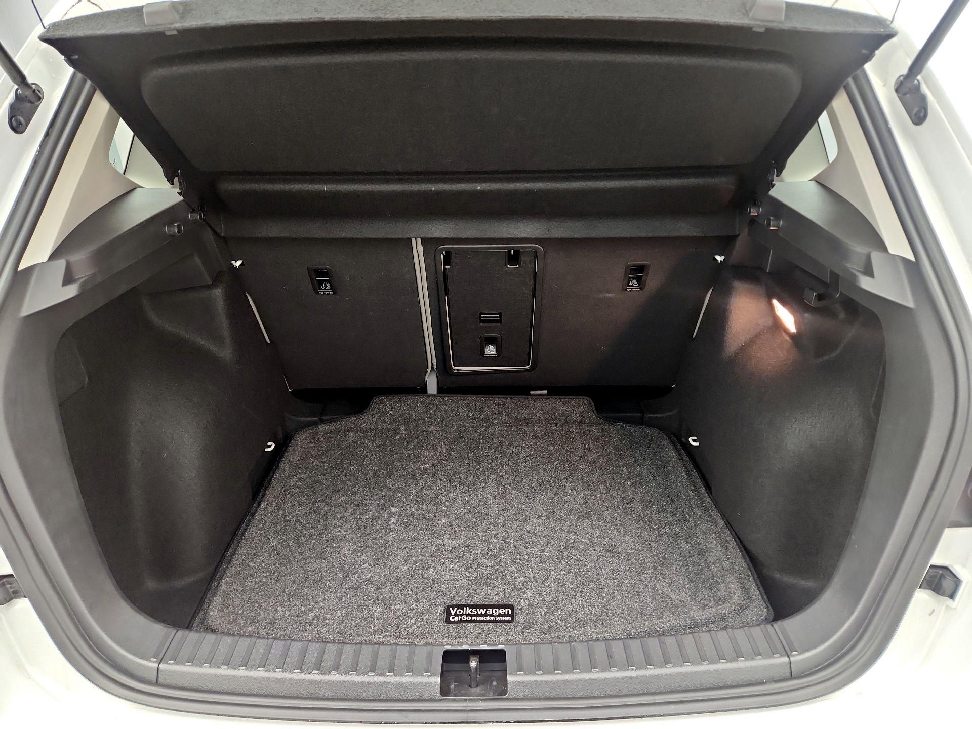 Thumbnail: 2022 Volkswagen Taos - 20