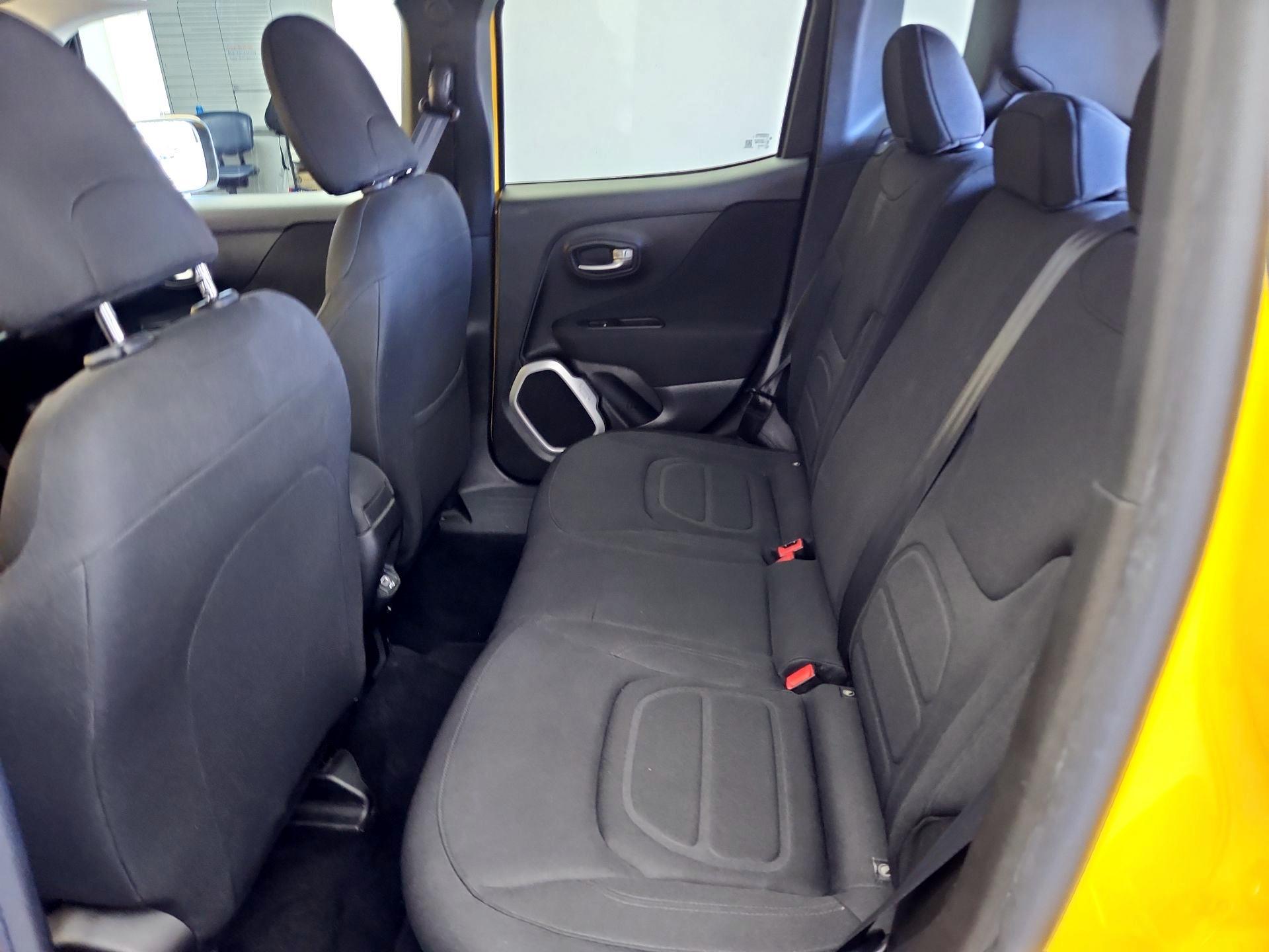 Thumbnail: 2018 Jeep Renegade - 19