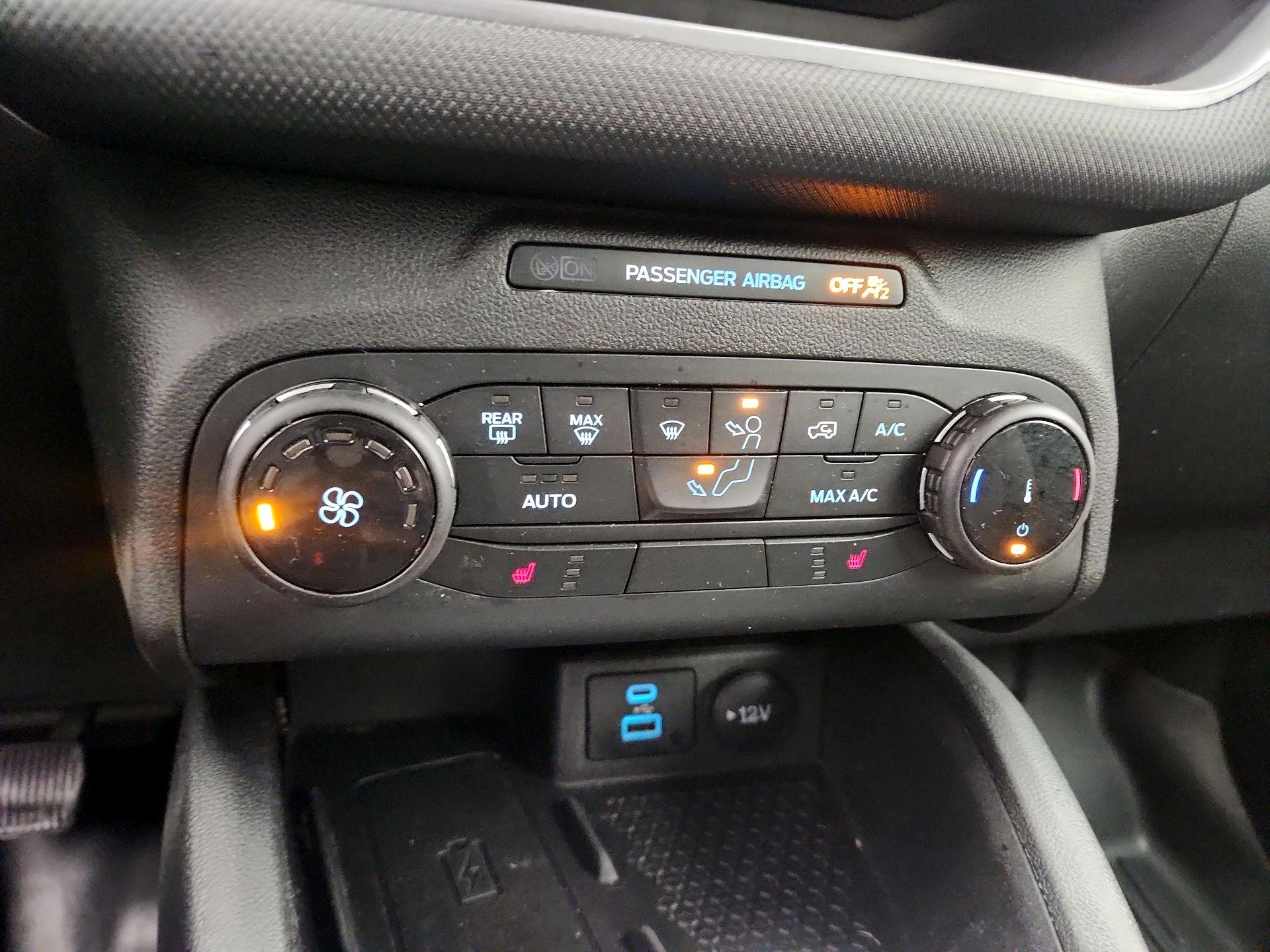 Thumbnail: 2022 Ford Bronco Sport - 17