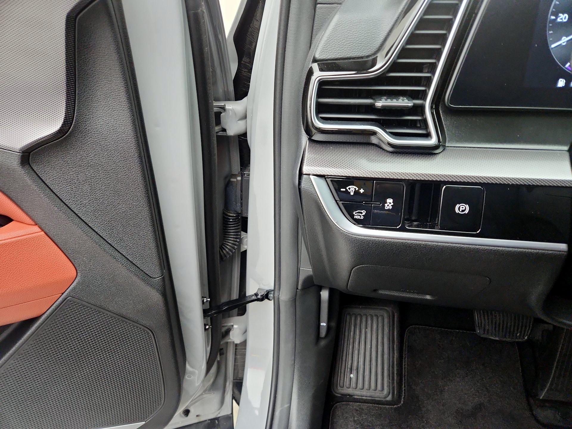 Thumbnail: 2024 Kia Sportage - 13