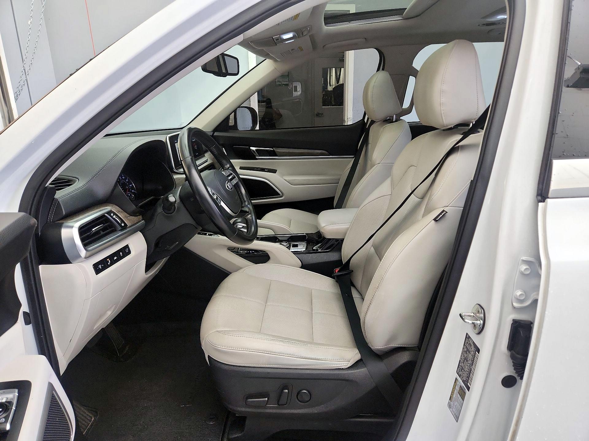 Thumbnail: 2020 Kia Telluride - 11