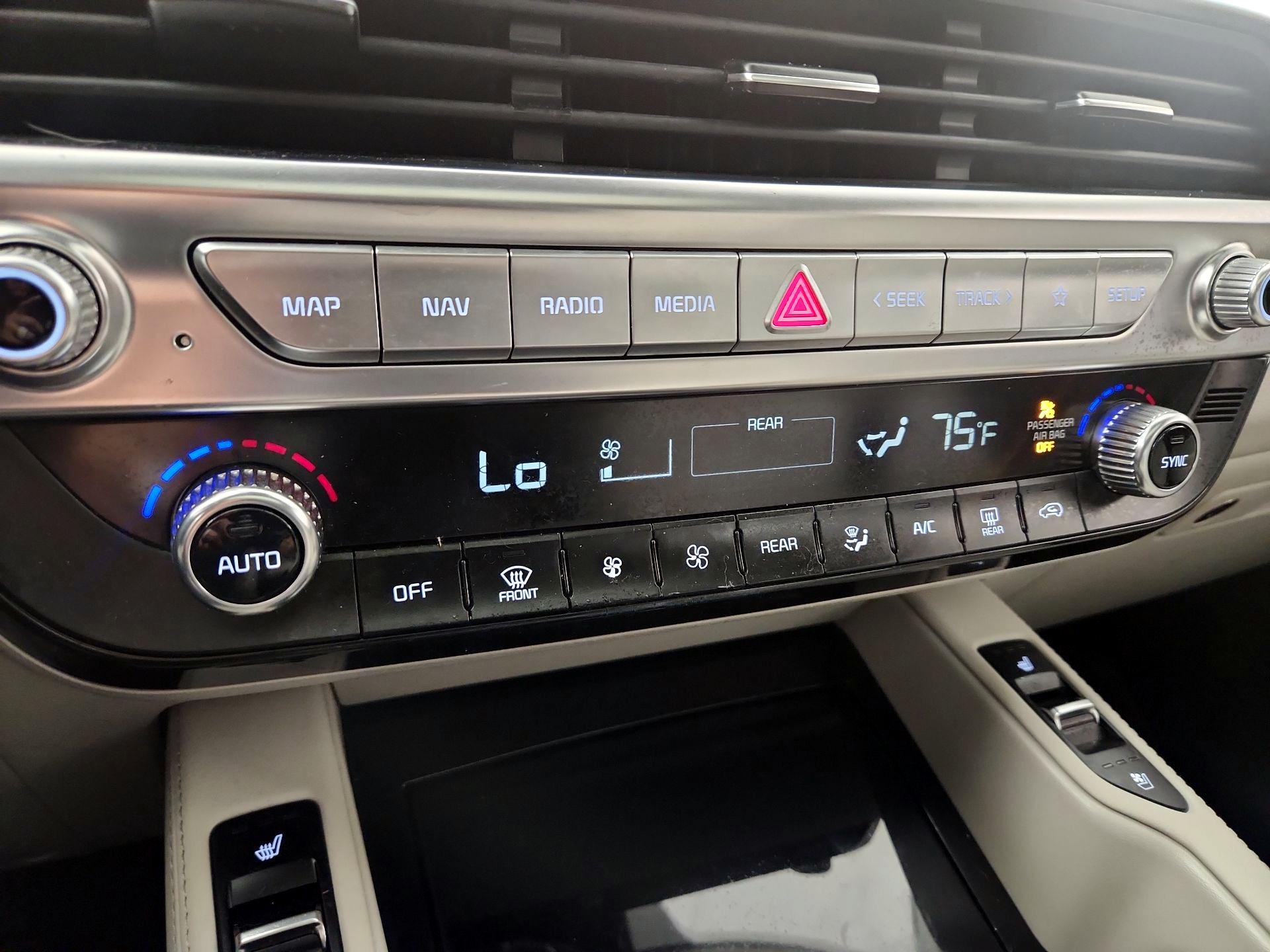 Thumbnail: 2020 Kia Telluride - 17