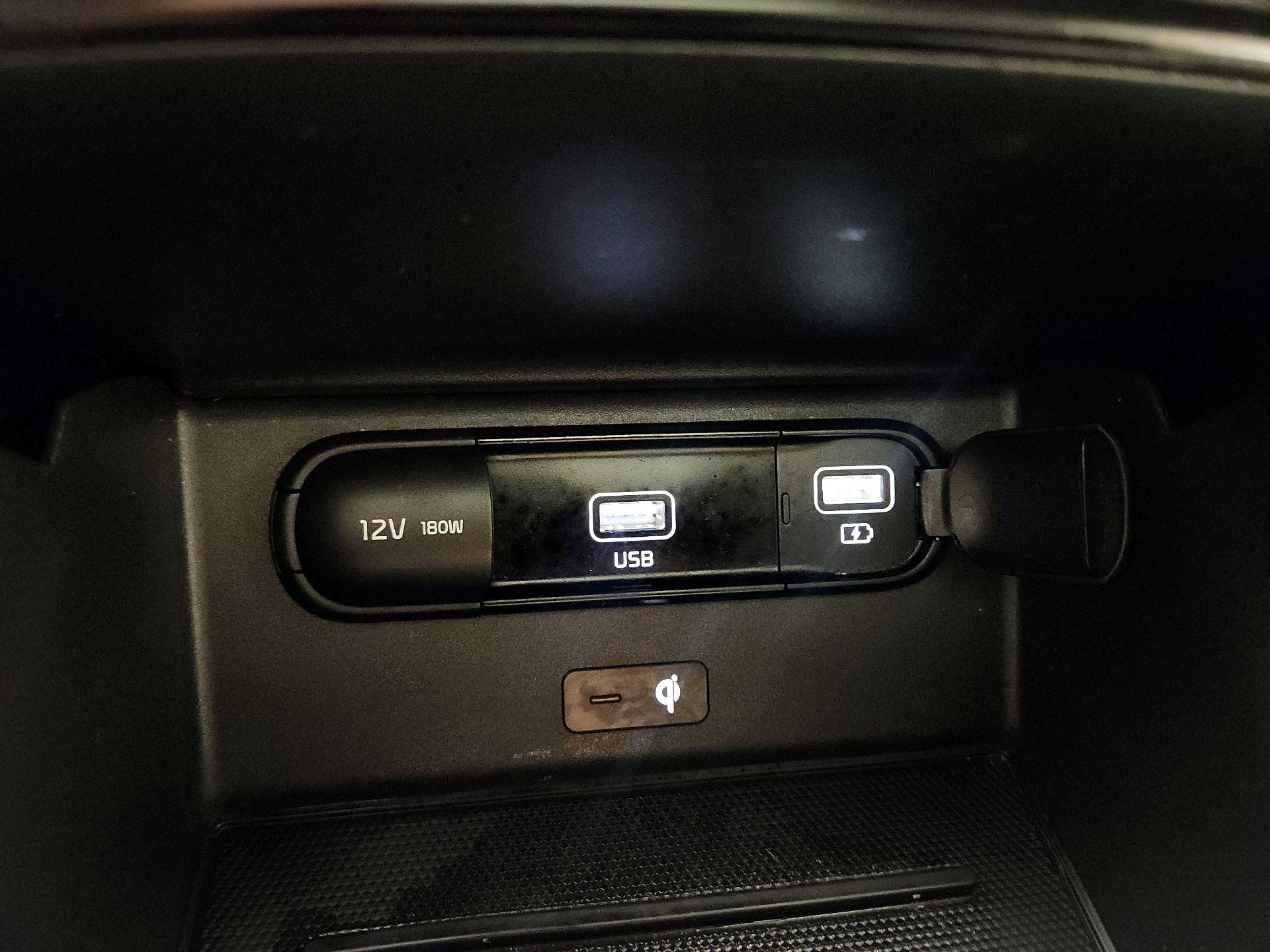 Thumbnail: 2020 Kia Telluride - 19