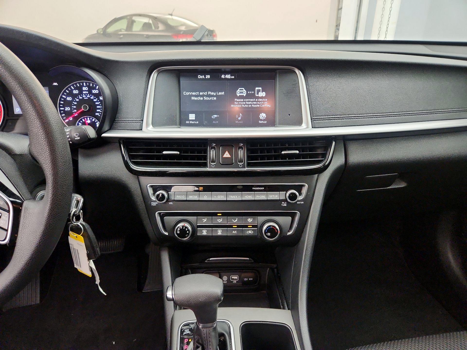 Thumbnail: 2020 Kia Optima - 9