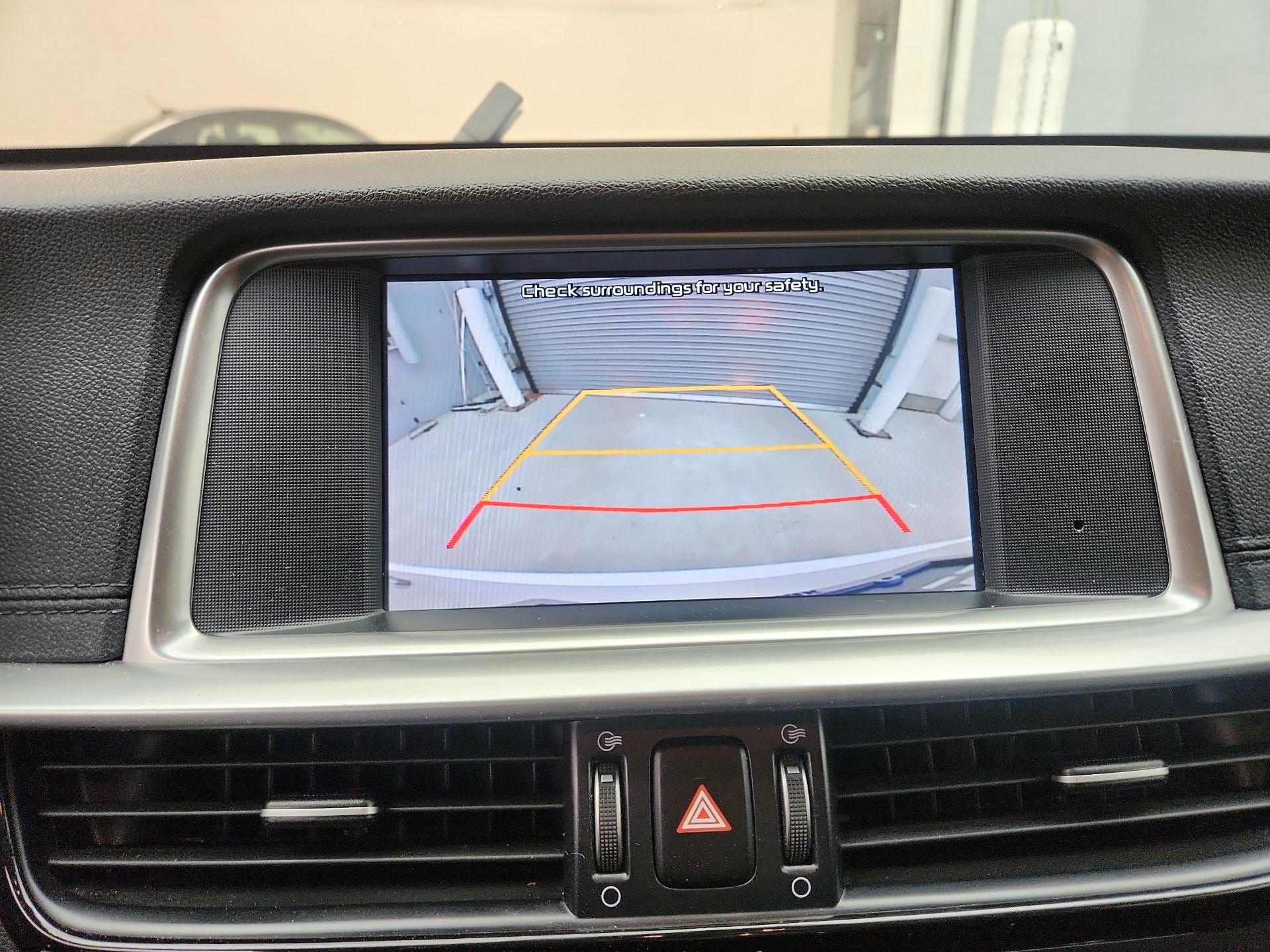 Thumbnail: 2020 Kia Optima - 14