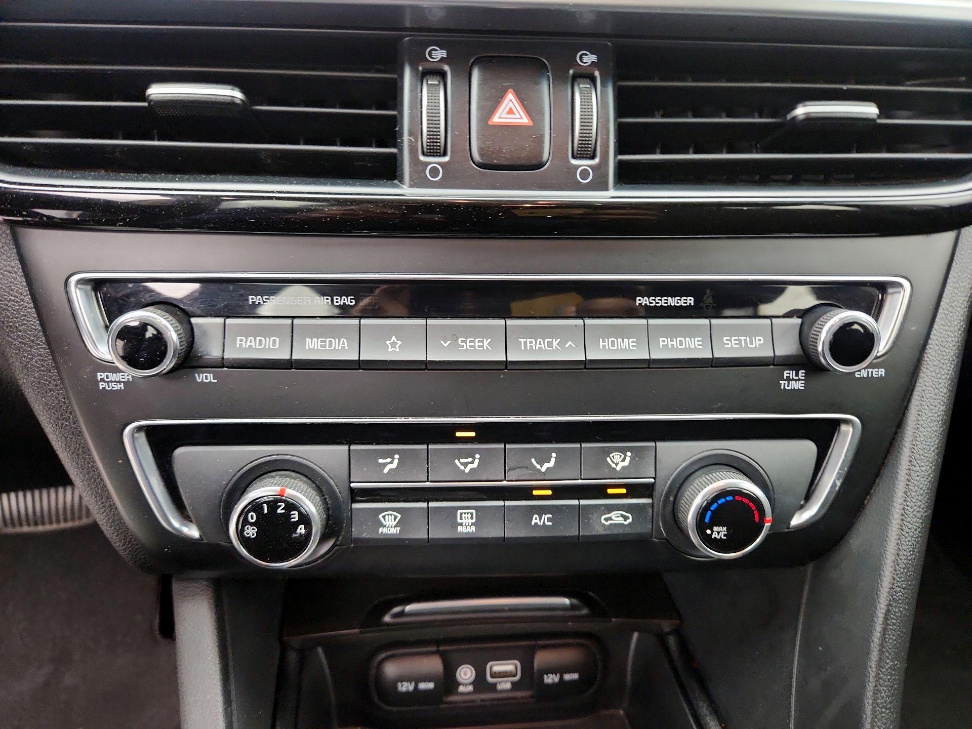 Thumbnail: 2020 Kia Optima - 16