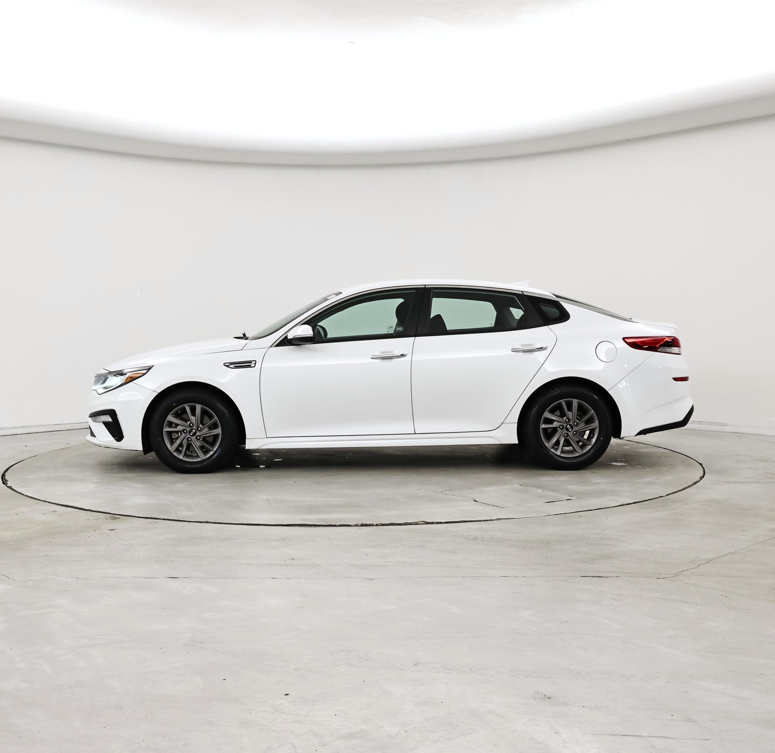 Thumbnail: 2020 Kia Optima - 3