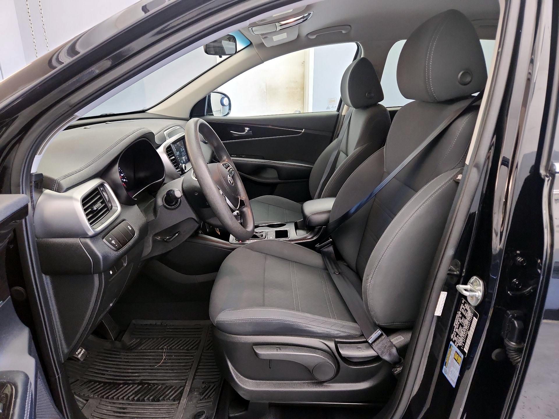 Thumbnail: 2019 Kia Sorento - 11