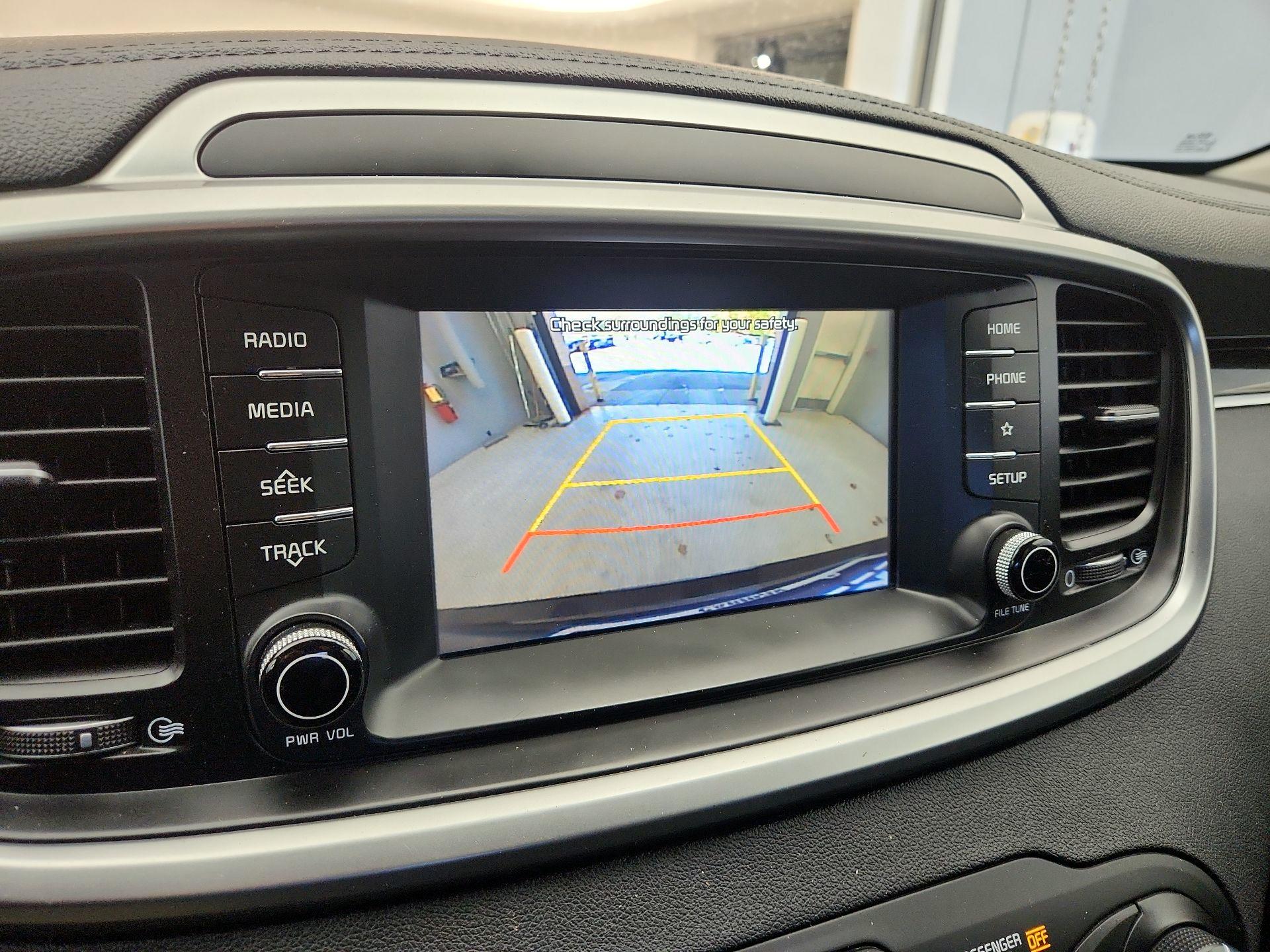 Thumbnail: 2019 Kia Sorento - 14