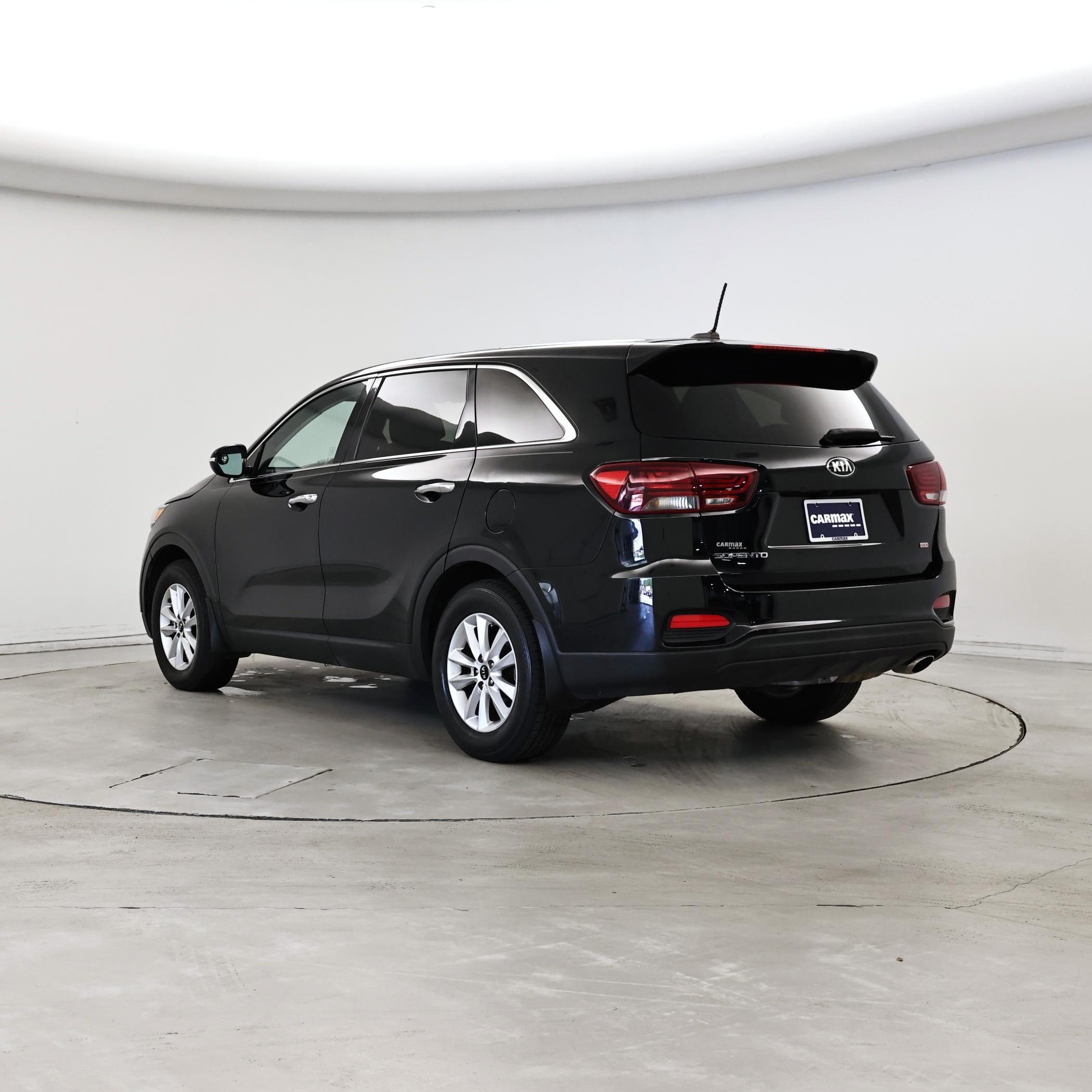 Thumbnail: 2019 Kia Sorento - 2
