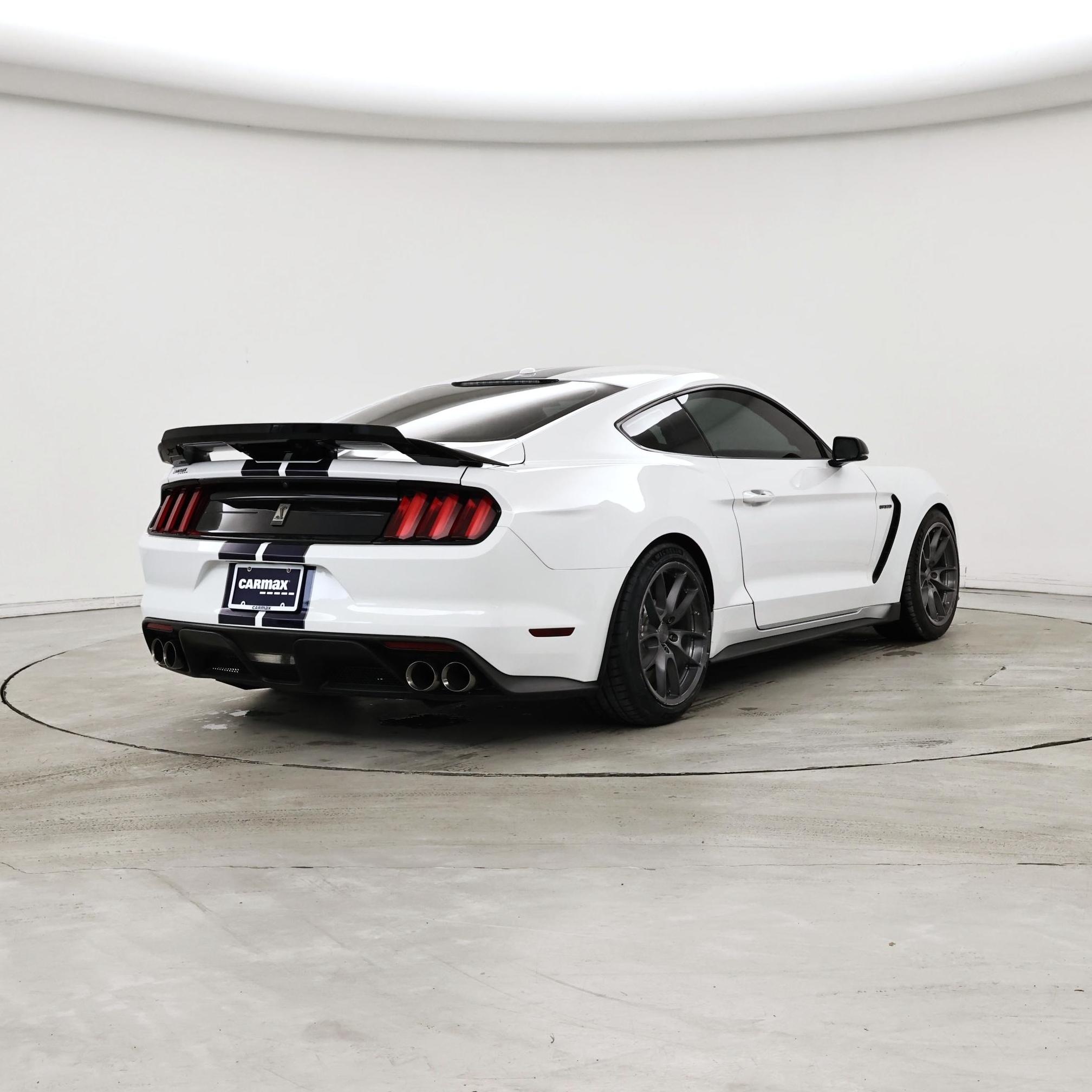 Thumbnail: 2019 Ford Mustang - 8