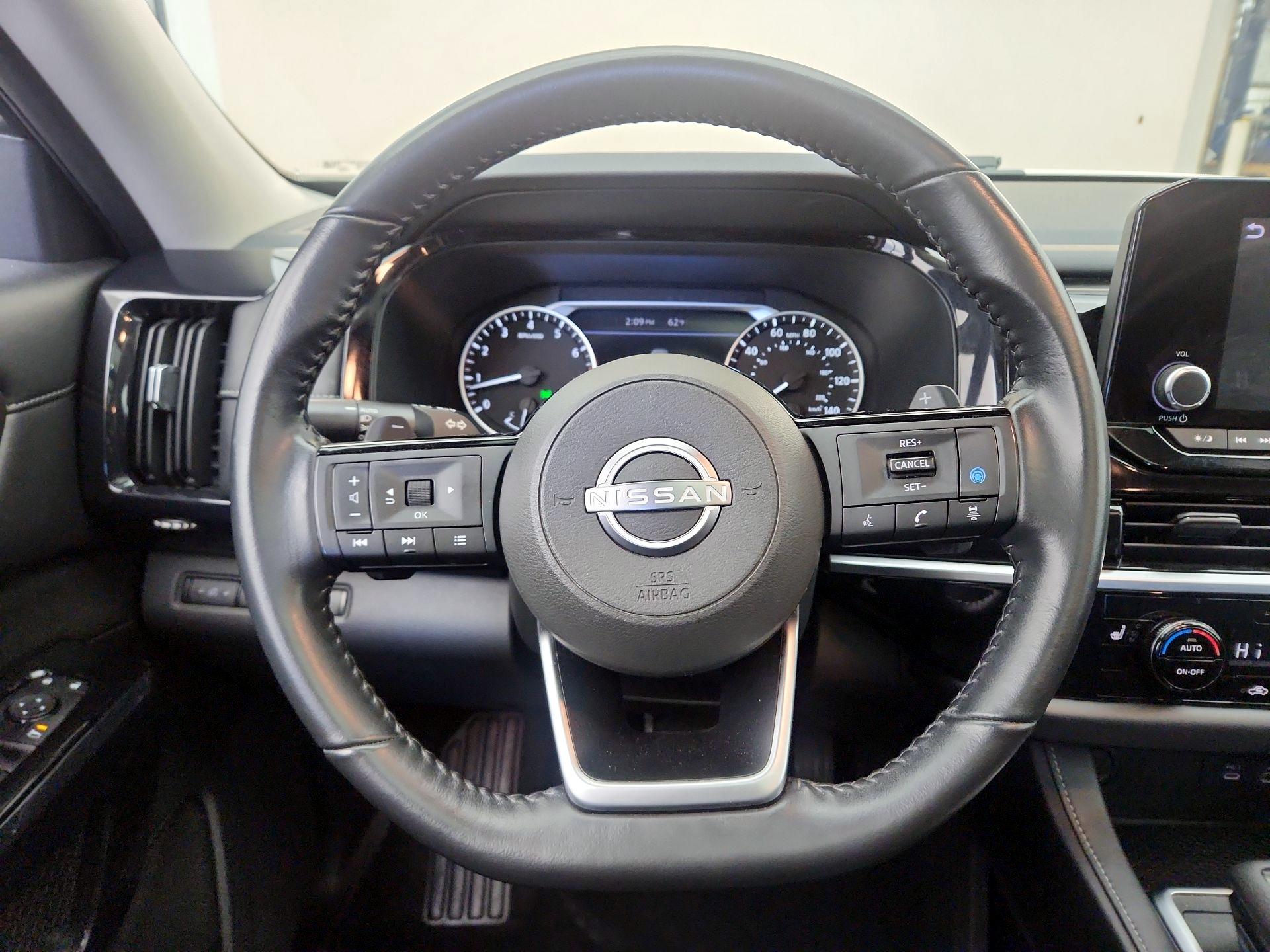 Thumbnail: 2022 Nissan Pathfinder - 10