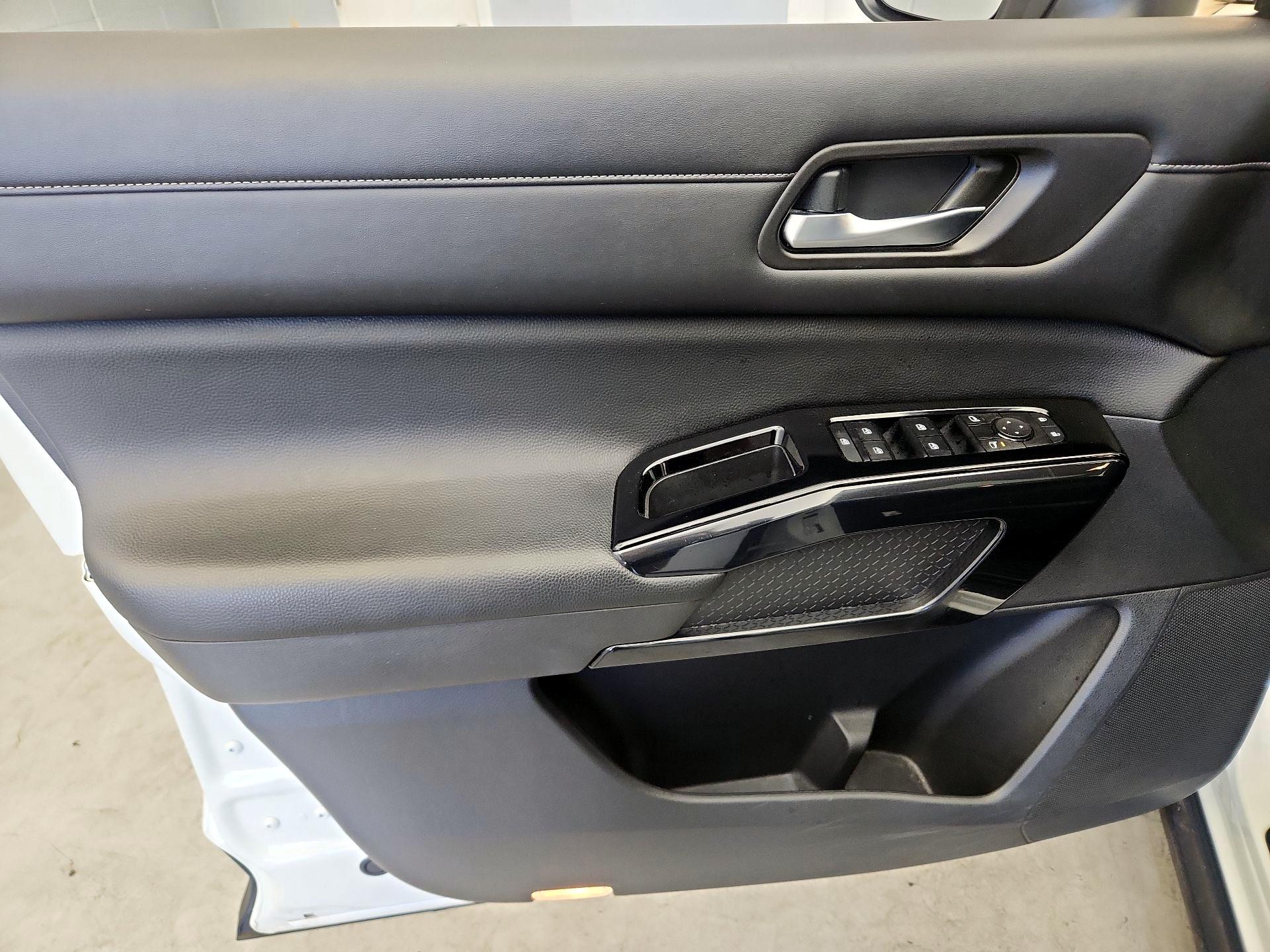 Thumbnail: 2022 Nissan Pathfinder - 12