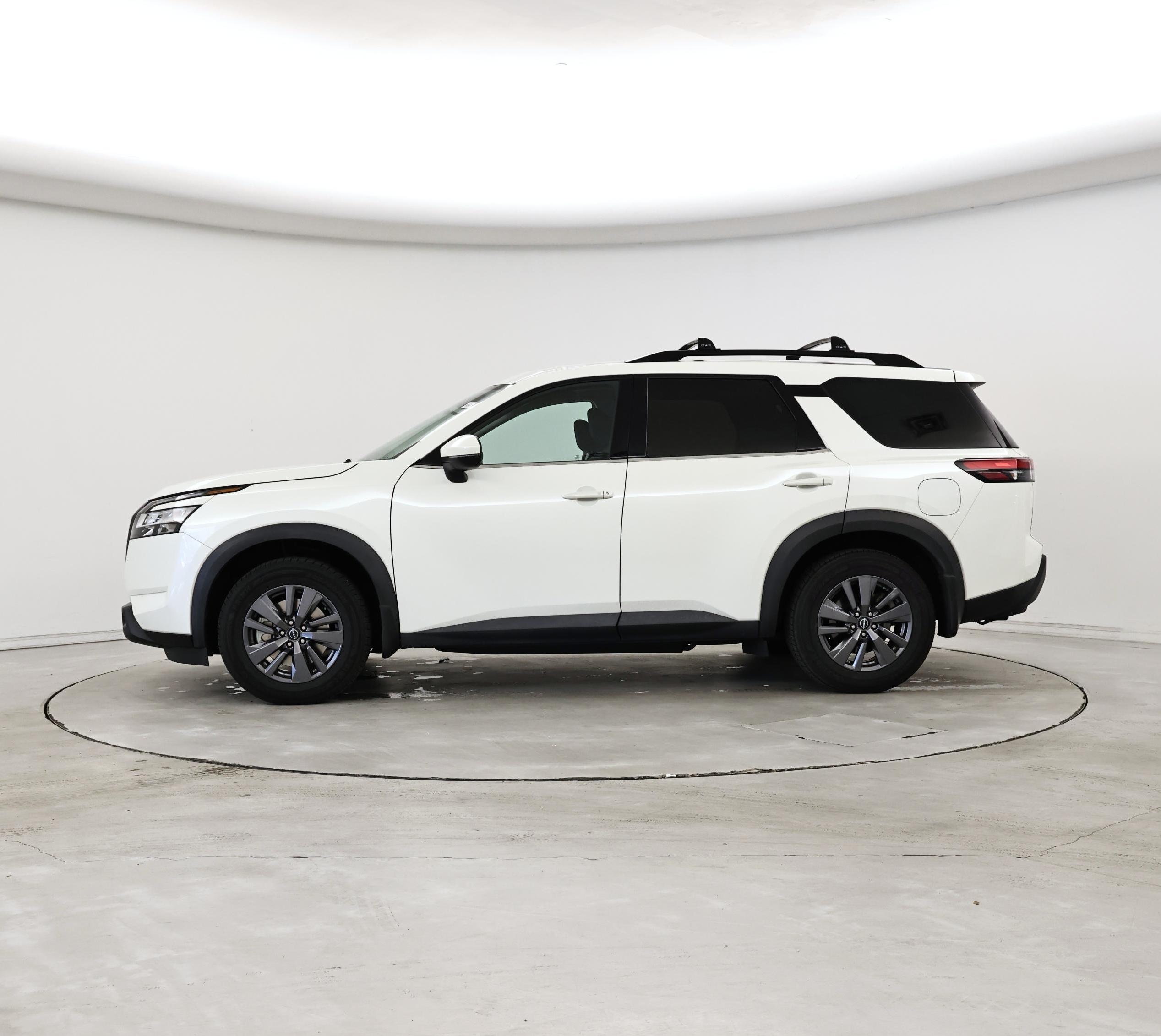 Thumbnail: 2022 Nissan Pathfinder - 3