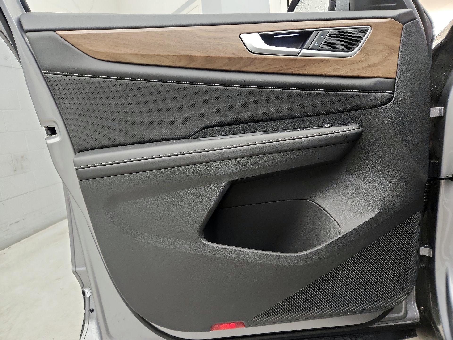 Thumbnail: 2024 Volkswagen Atlas - 12