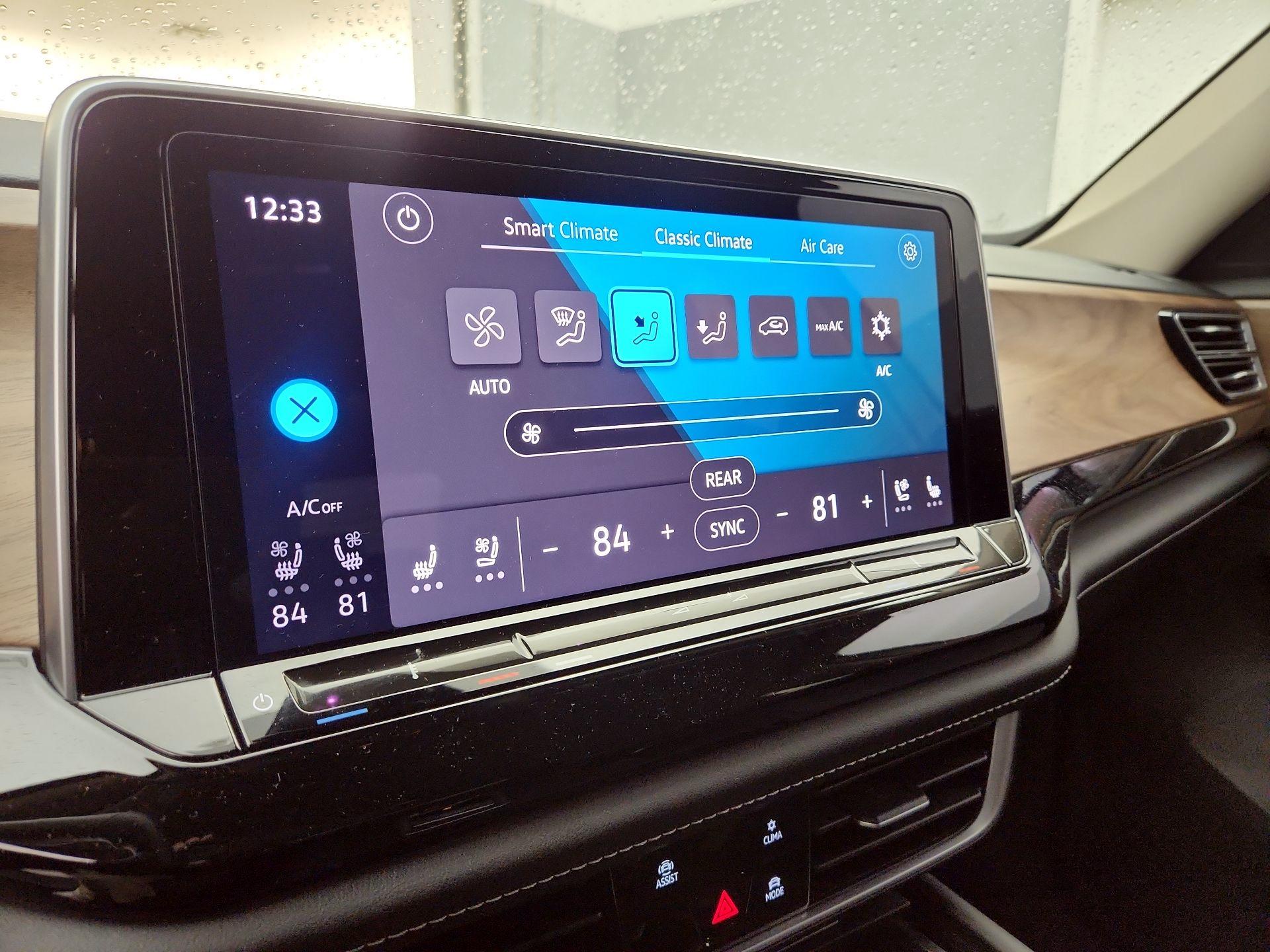 Thumbnail: 2024 Volkswagen Atlas - 16