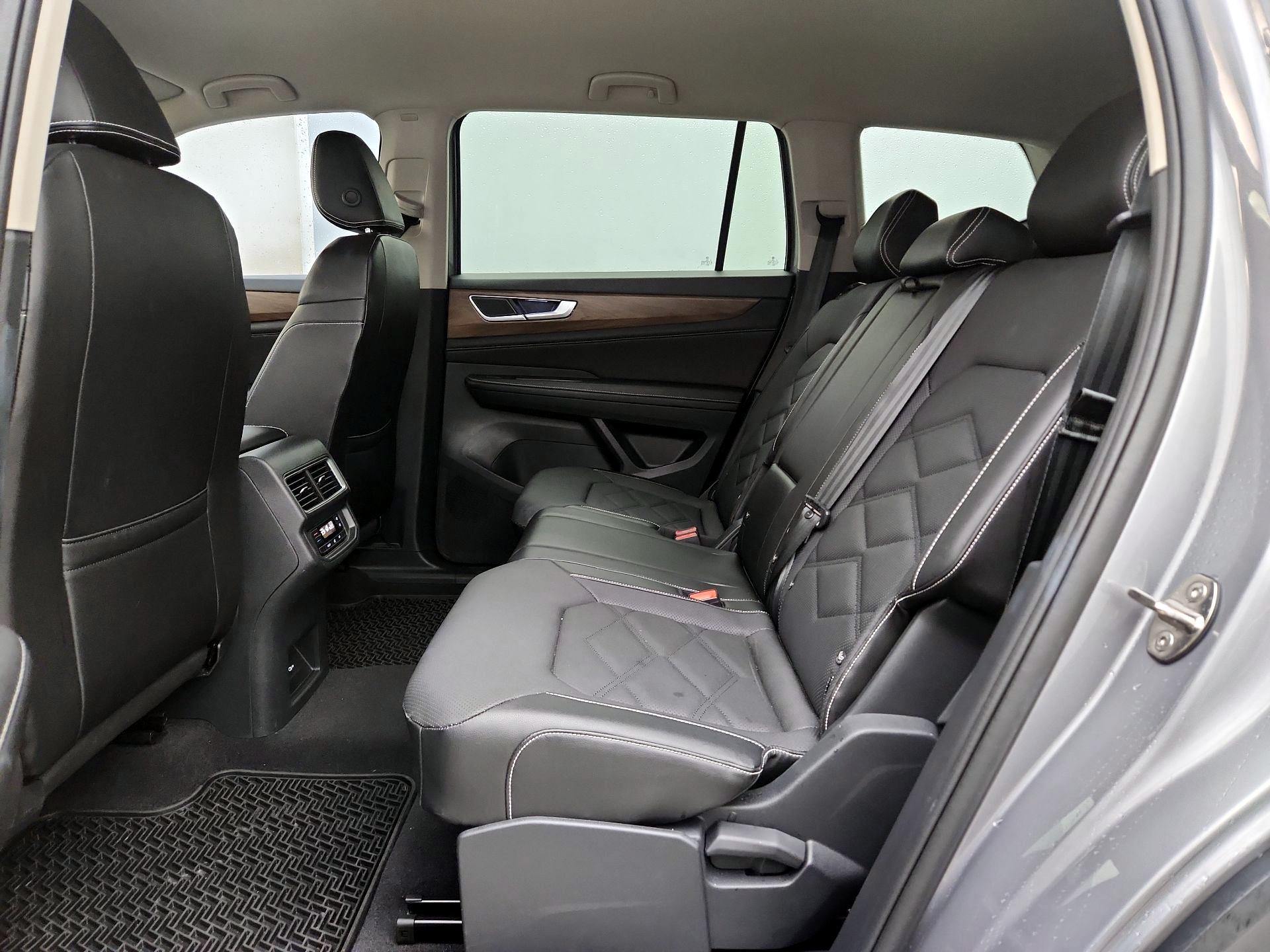 Thumbnail: 2024 Volkswagen Atlas - 19