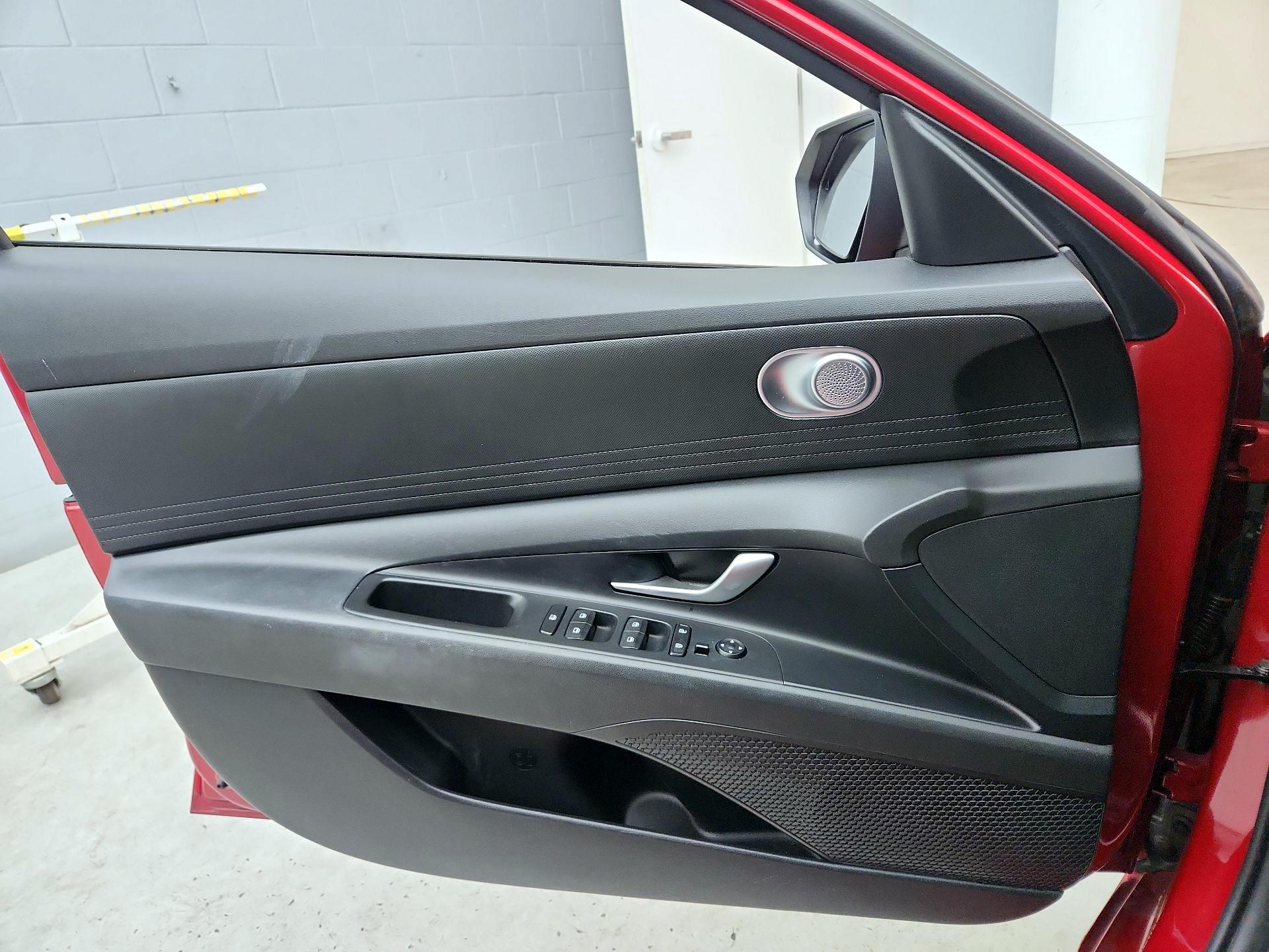 Thumbnail: 2022 Hyundai Elantra - 12