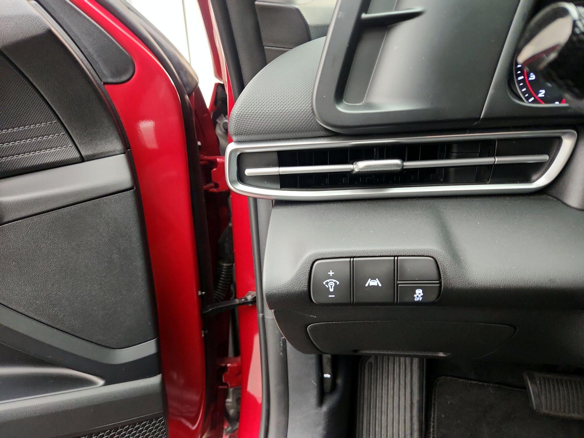 Thumbnail: 2022 Hyundai Elantra - 13