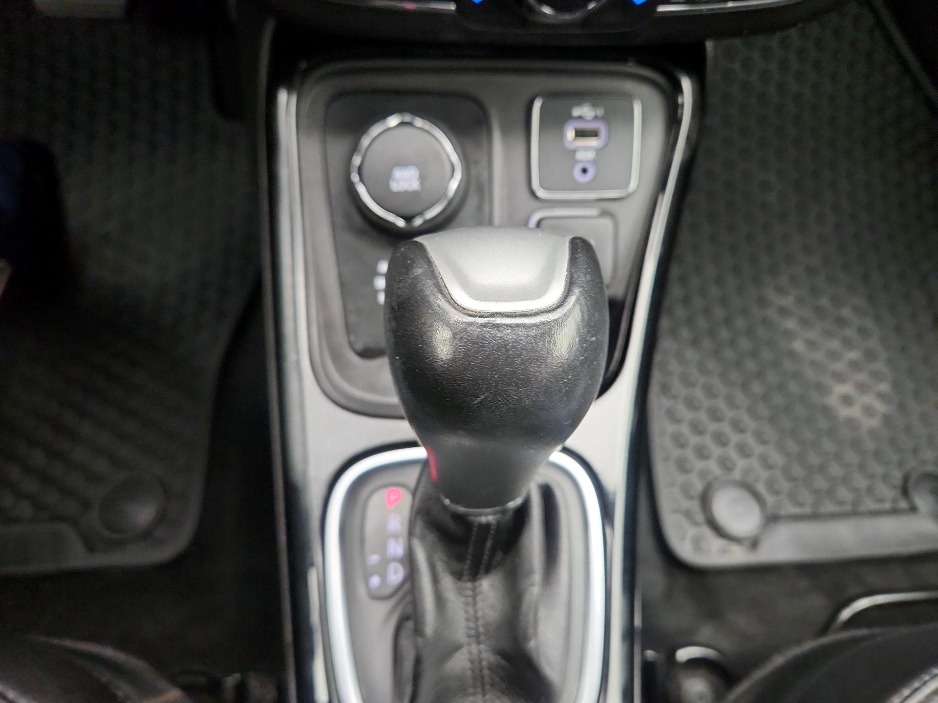 Thumbnail: 2019 Jeep Compass - 17