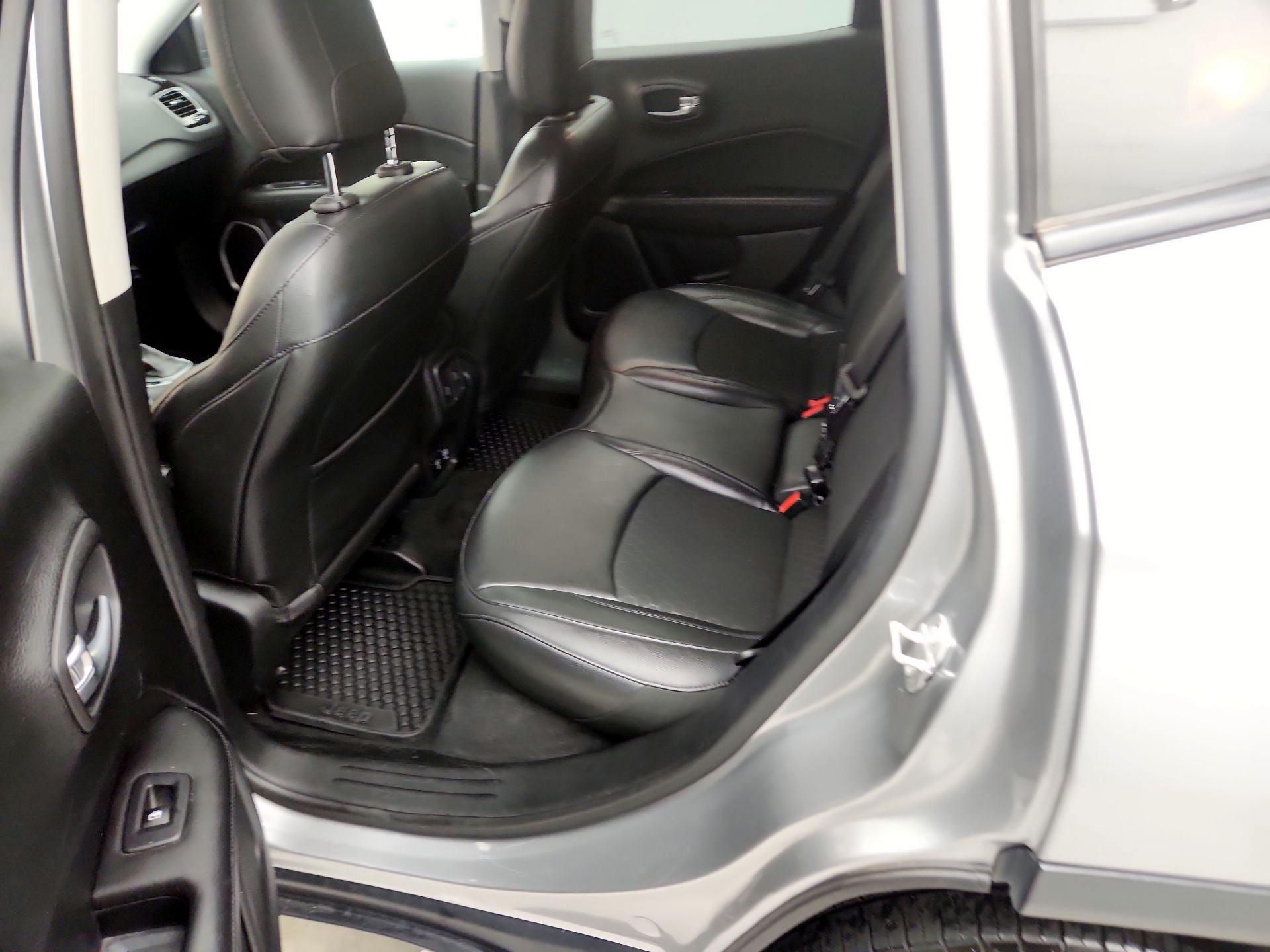 Thumbnail: 2019 Jeep Compass - 20