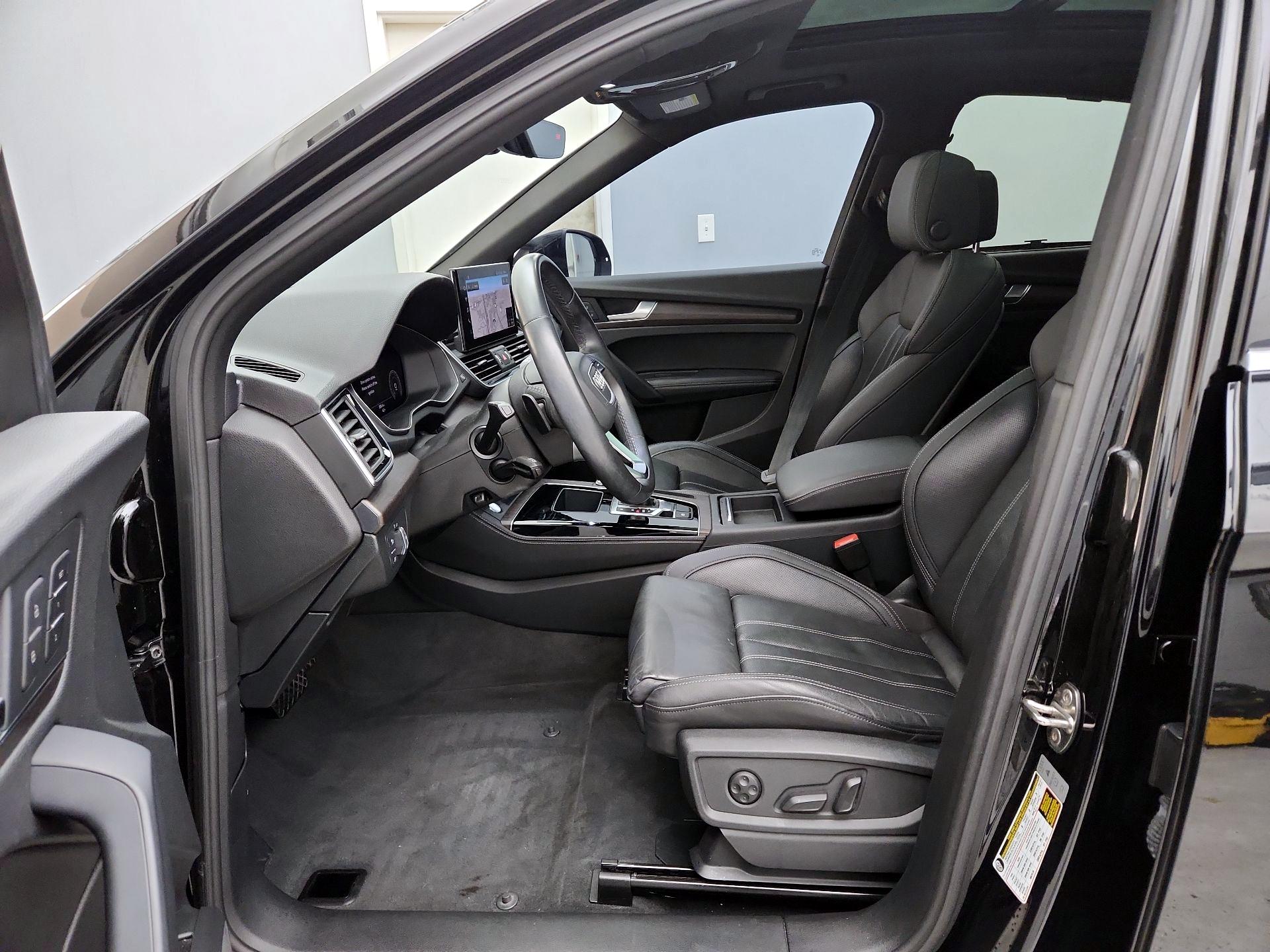 Thumbnail: 2022 Audi Q5 - 11