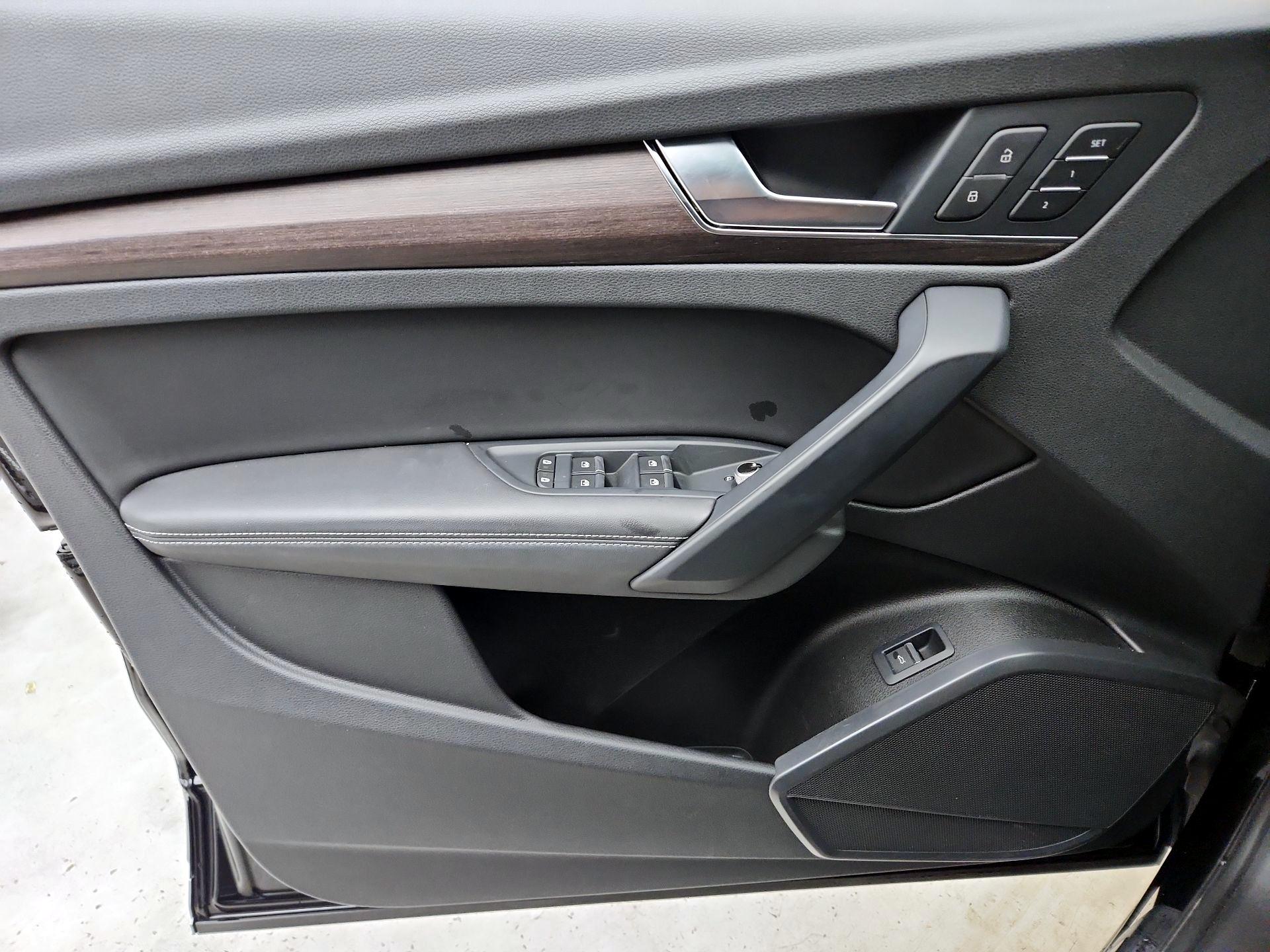 Thumbnail: 2022 Audi Q5 - 12