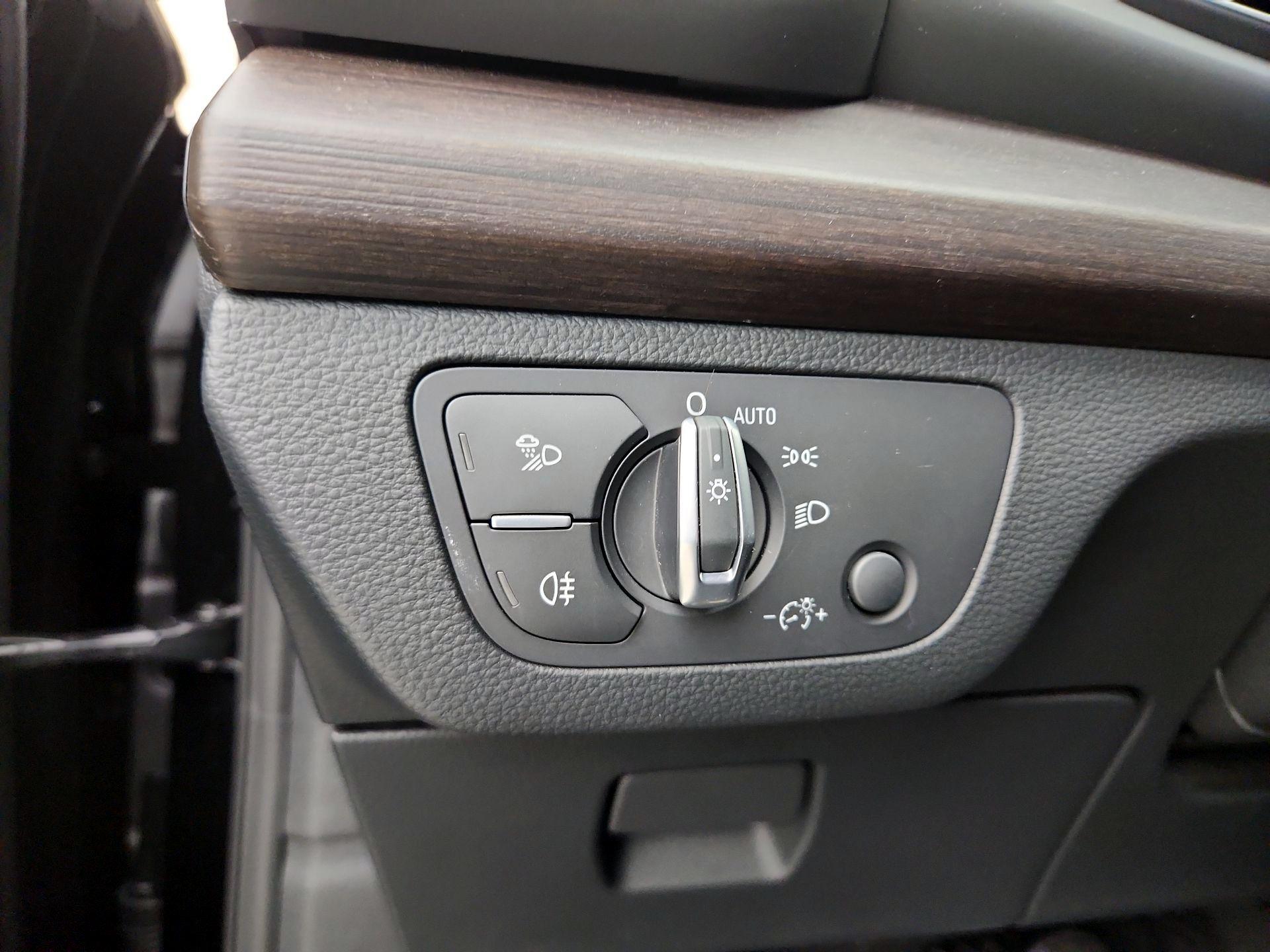 Thumbnail: 2022 Audi Q5 - 13