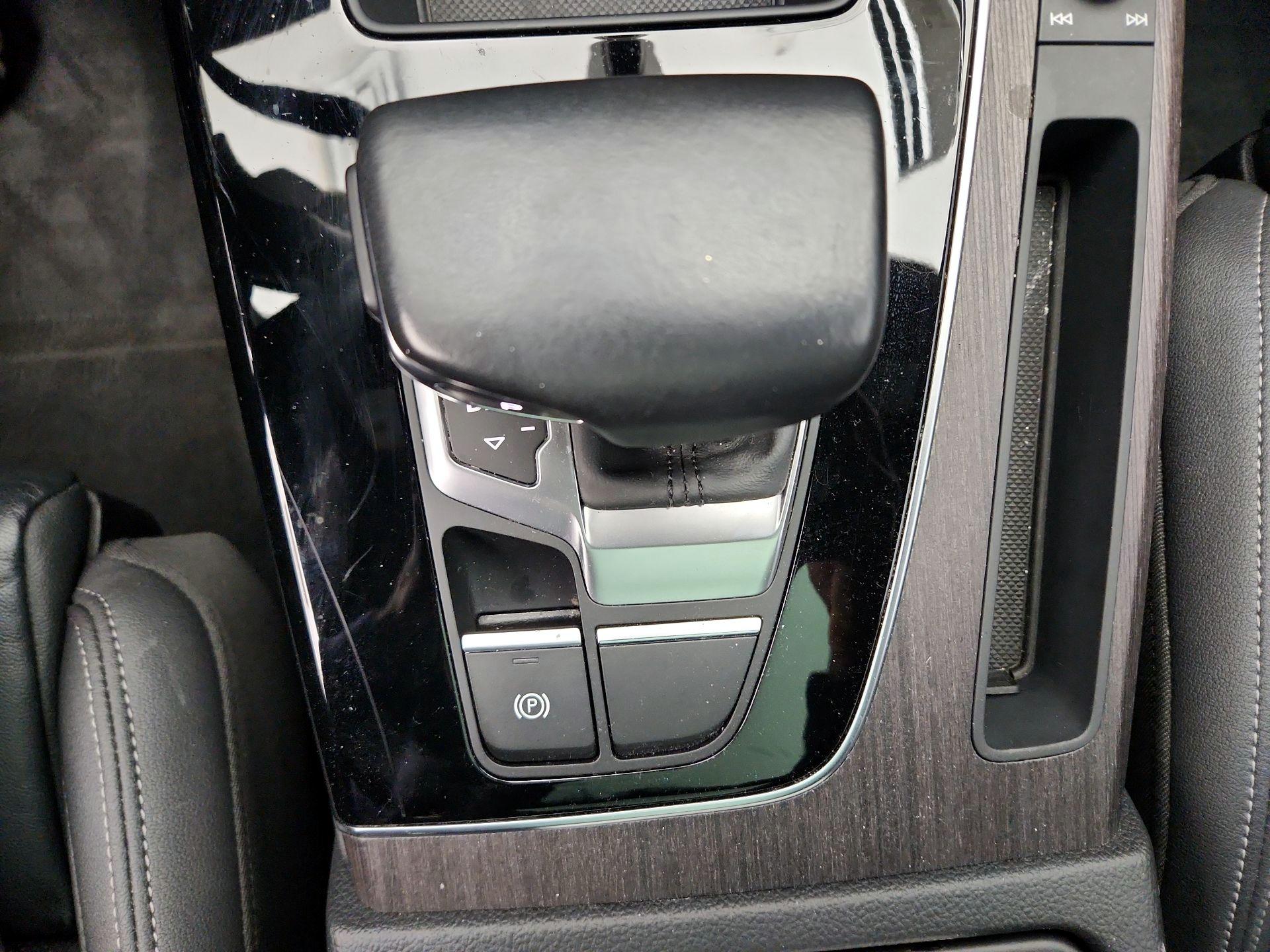 Thumbnail: 2022 Audi Q5 - 18