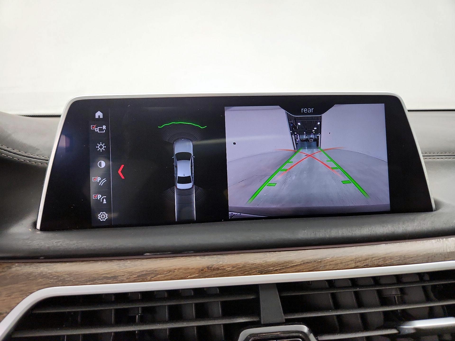 Thumbnail: 2019 BMW 7 Series - 15