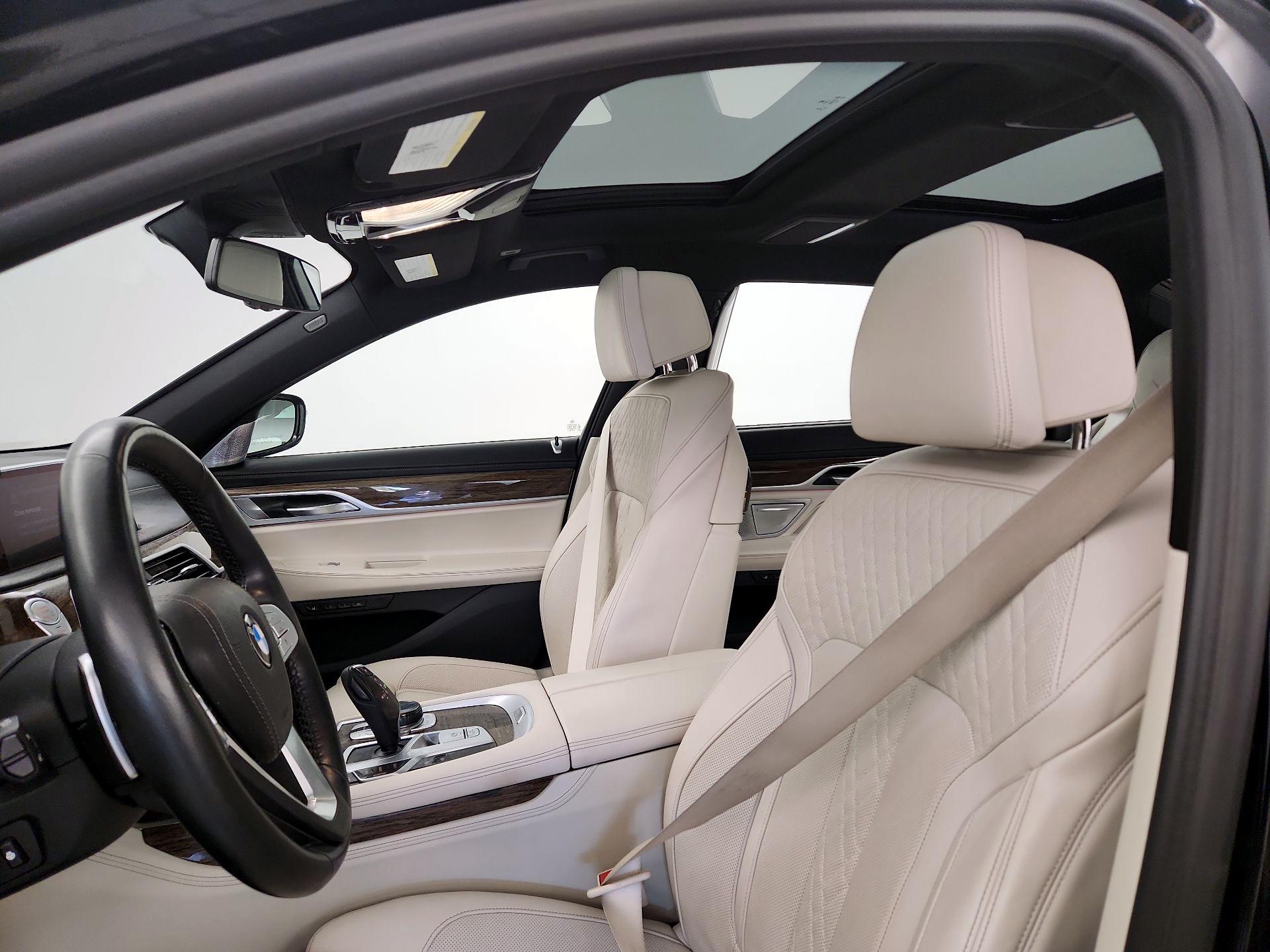 Thumbnail: 2019 BMW 7 Series - 20