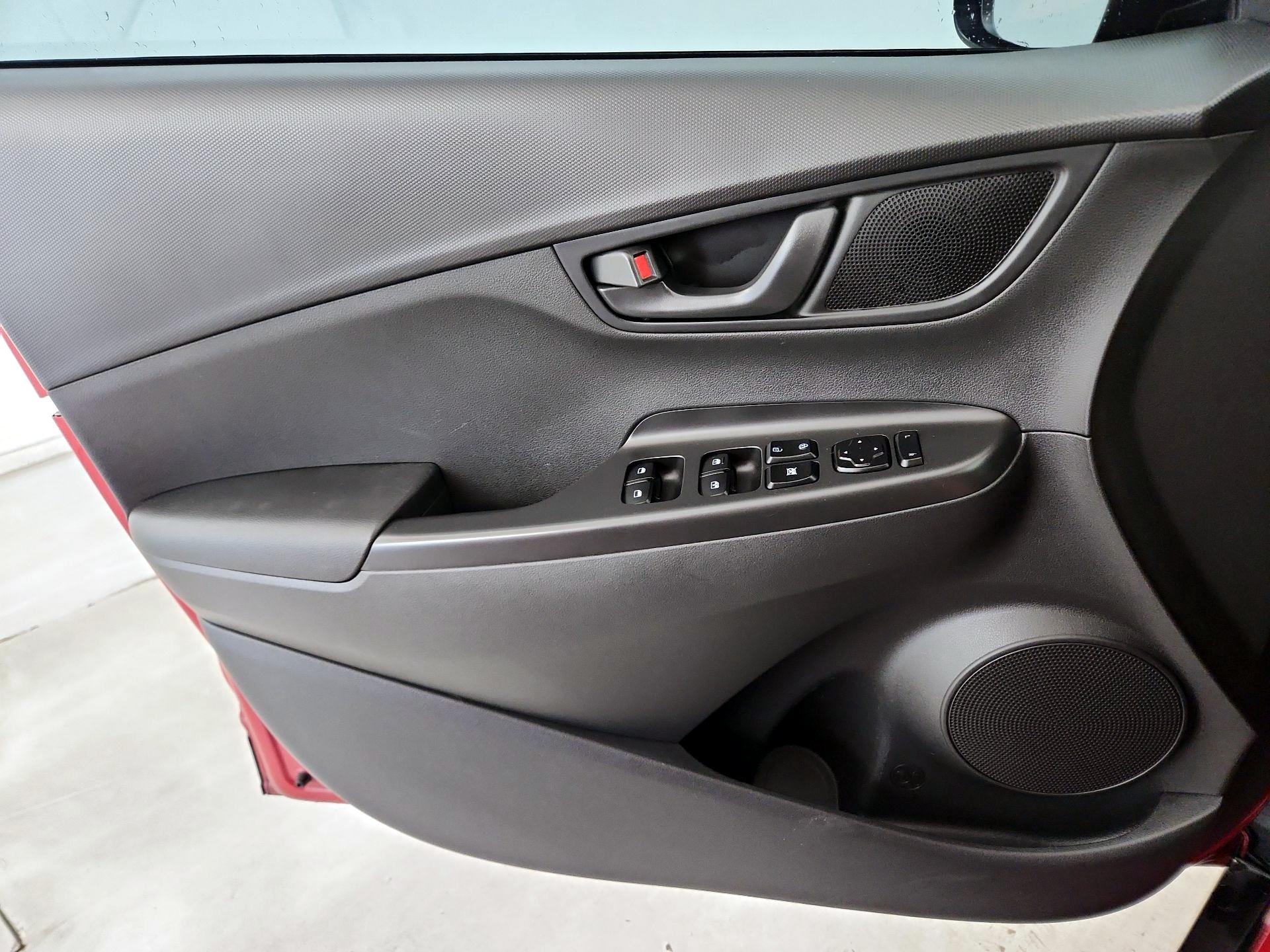 Thumbnail: 2021 Hyundai Kona - 12