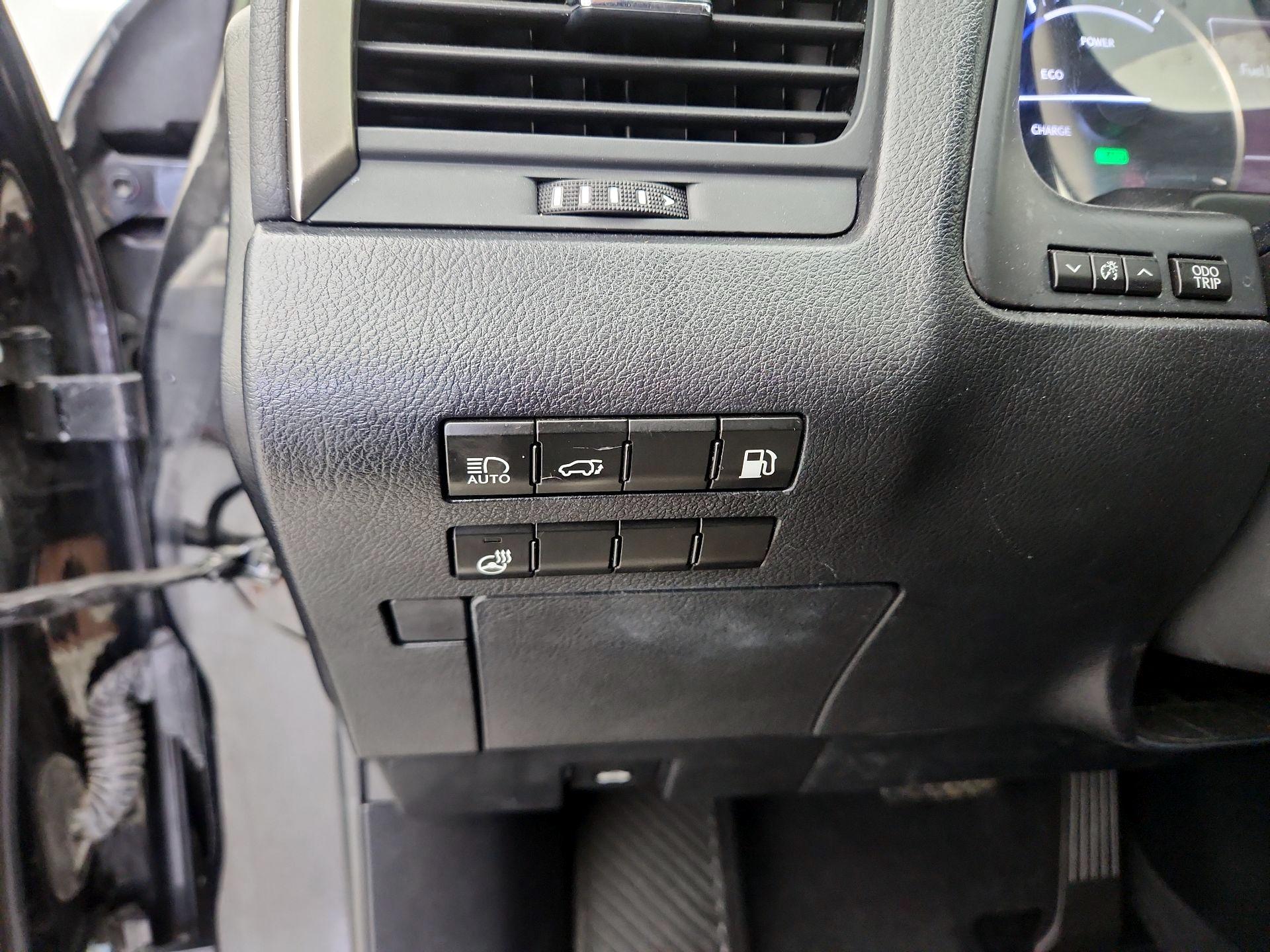 Thumbnail: 2018 Lexus RX - 13