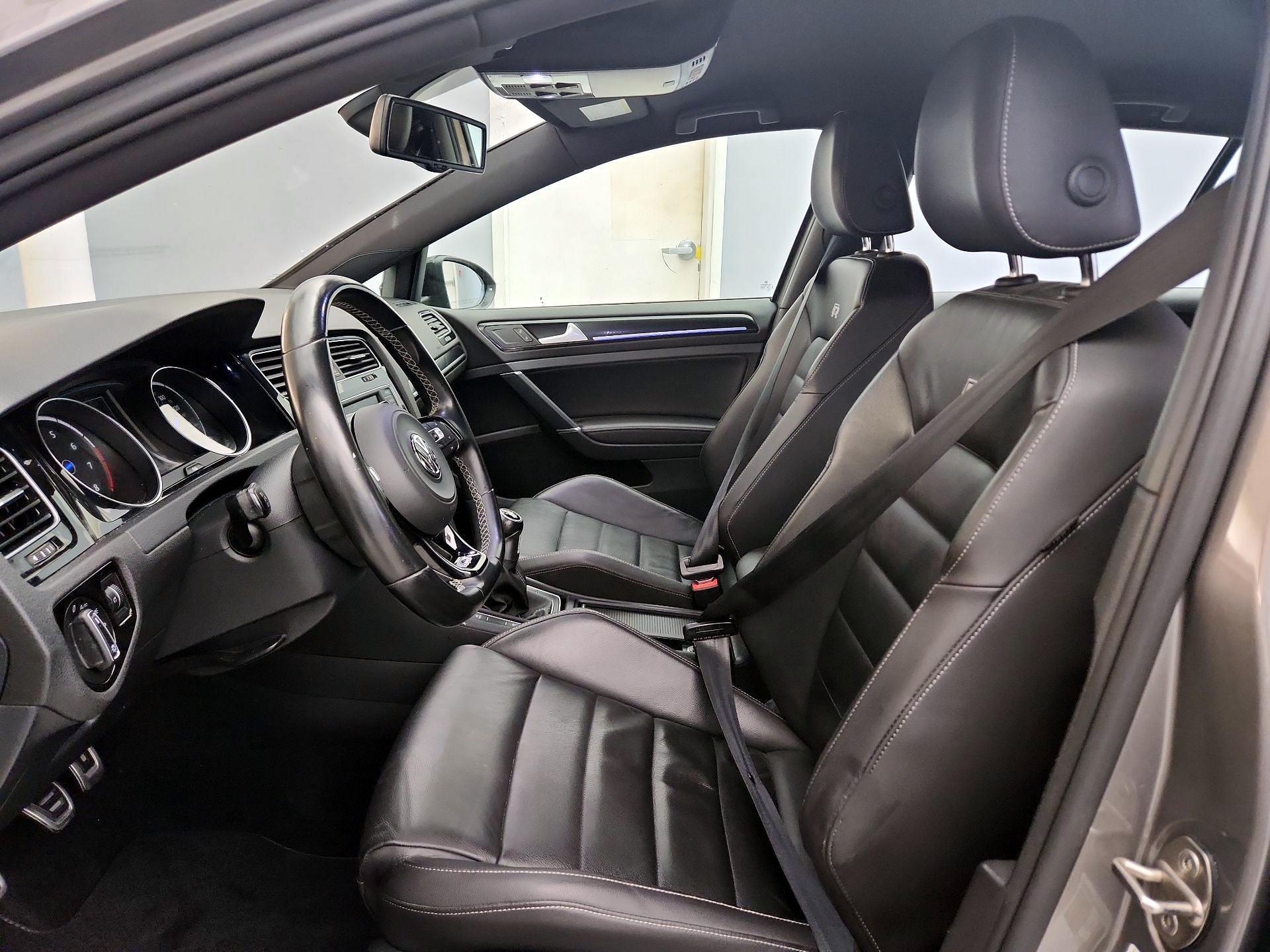 Thumbnail: 2016 Volkswagen Golf - 11